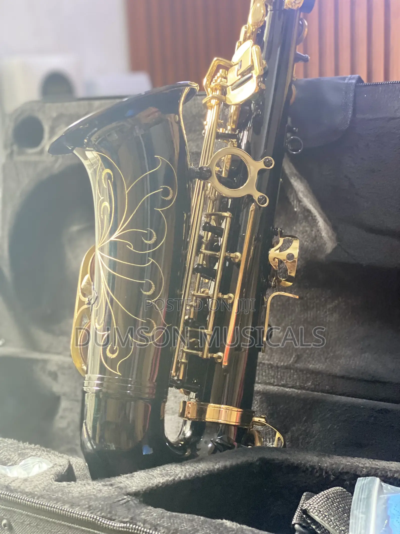 Yamaha Black And Gold Alto Saxophone