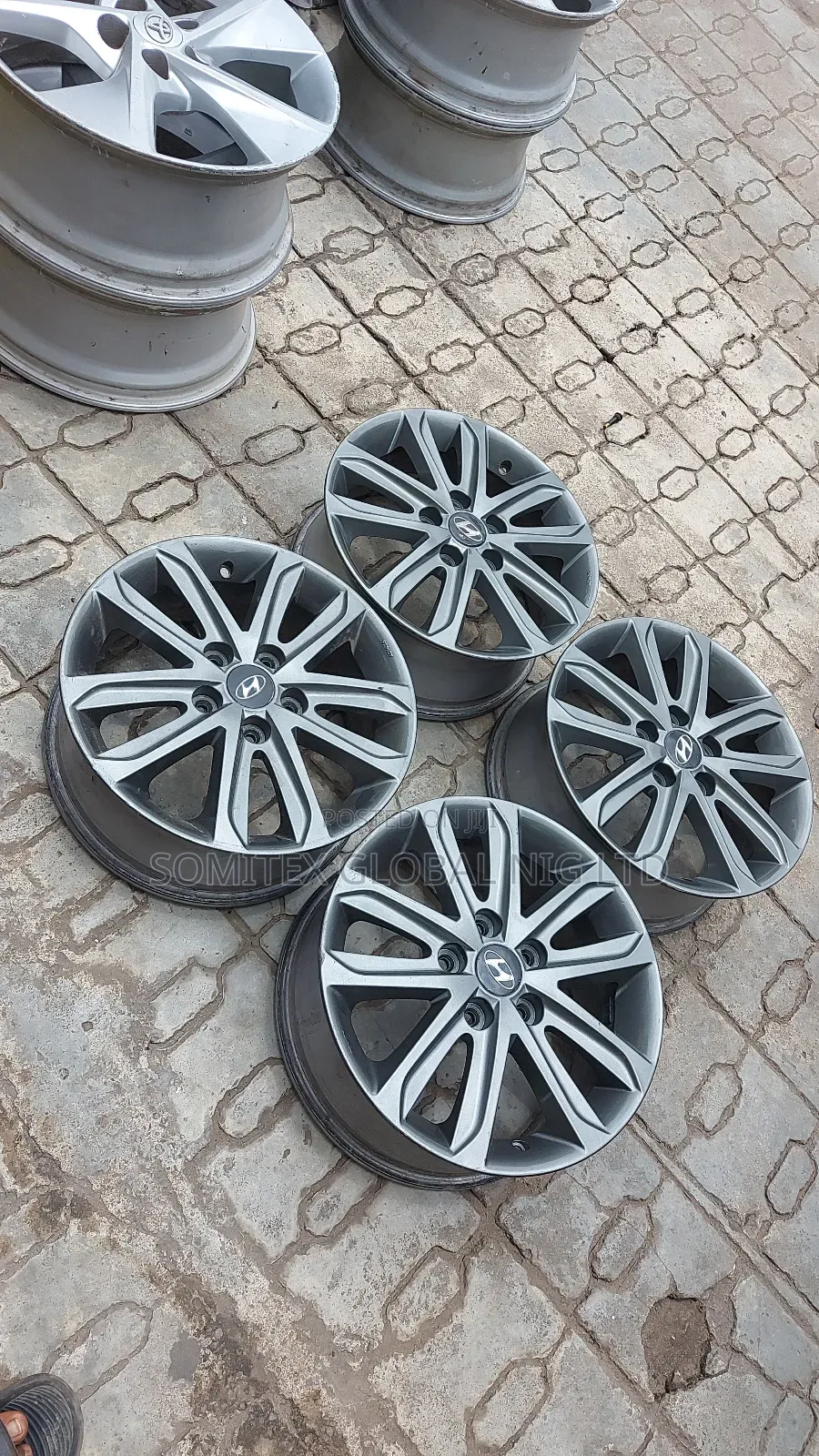 16rim Hyundai Elantra!