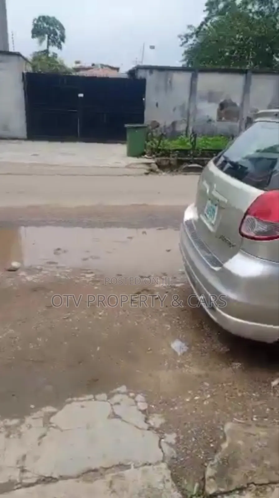 12bdrm Bungalow in Sabo / Yaba for sale