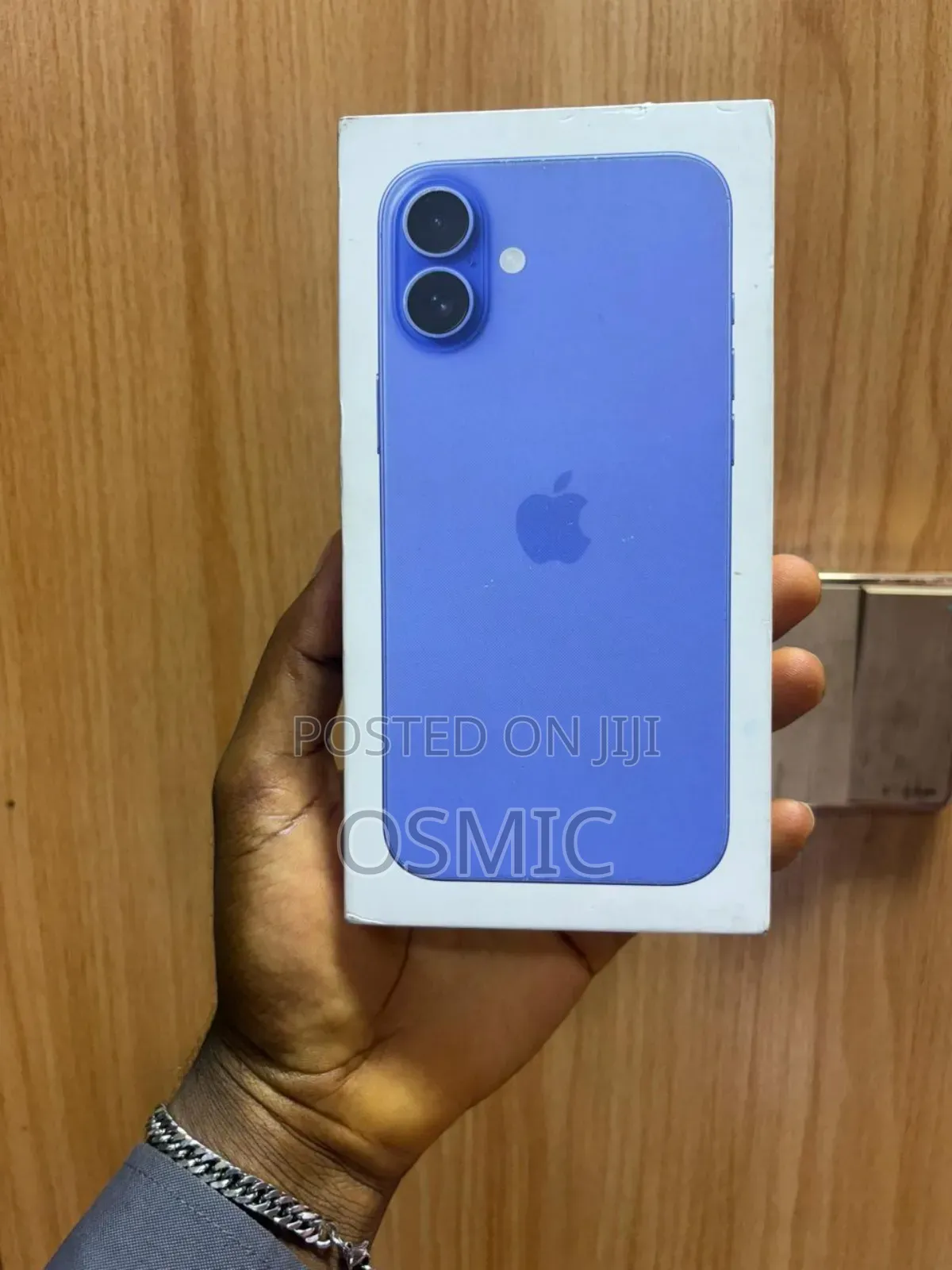 New Apple iPhone 16 128 GB Blue