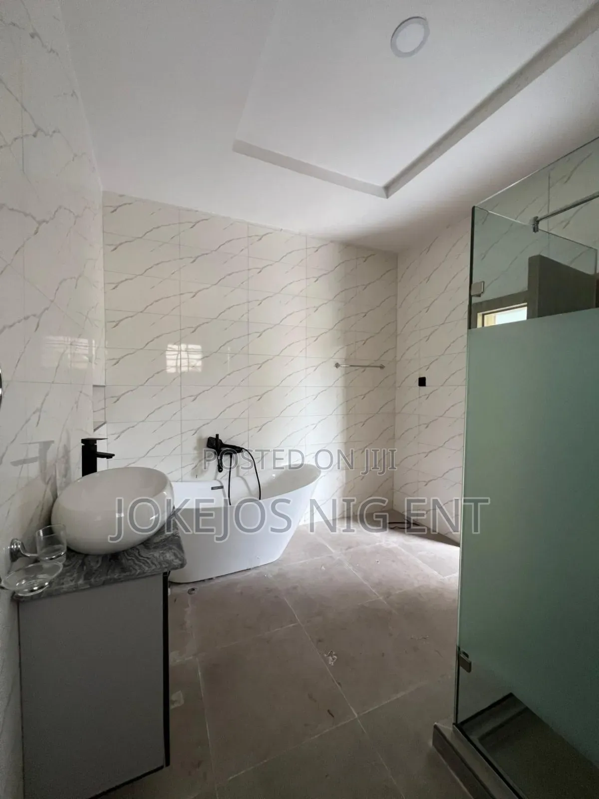 4bdrm Duplex in Orchid Road, Lafiaji for sale
