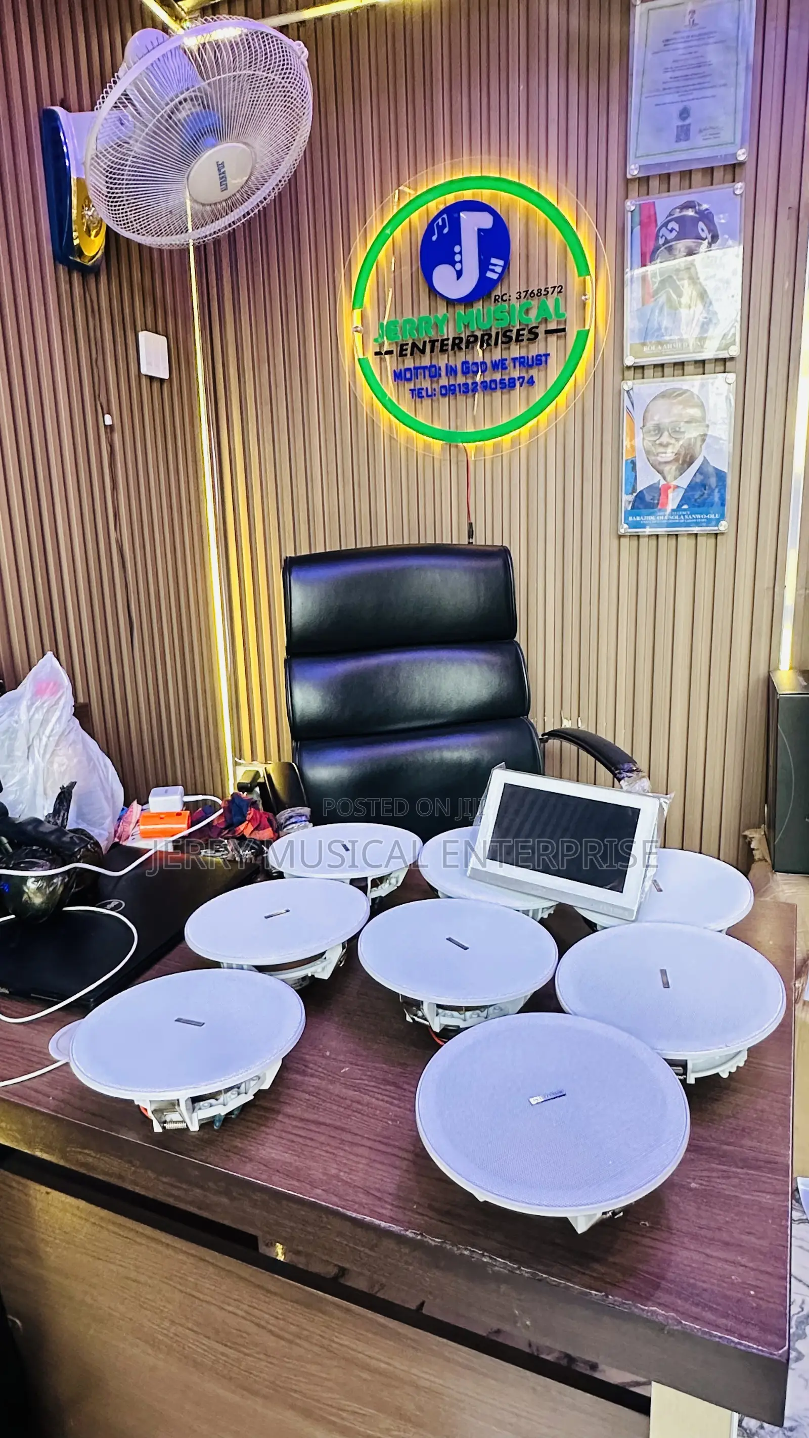 8n1 Ceiling Speakers
