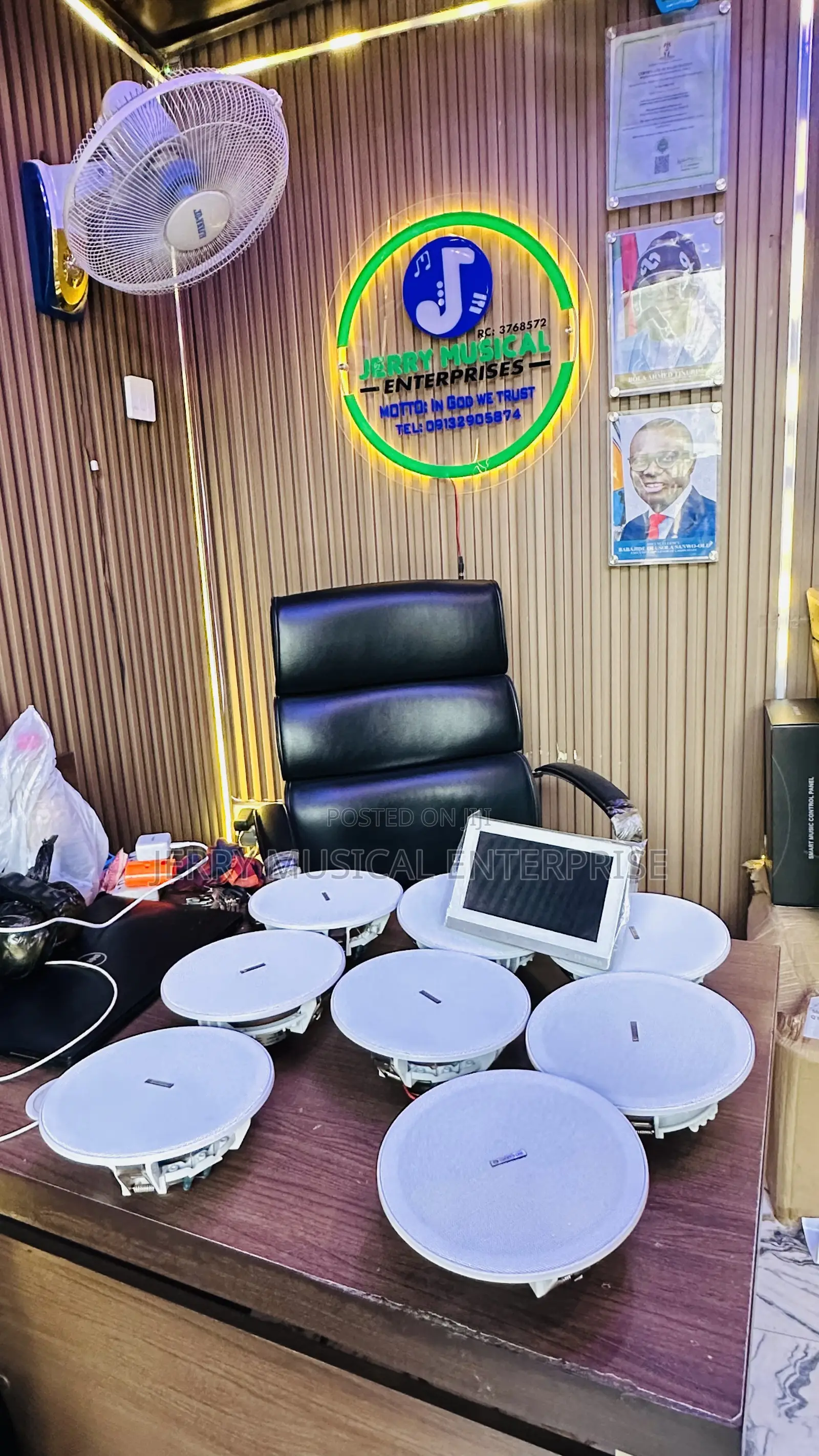 8n1 Ceiling Speakers