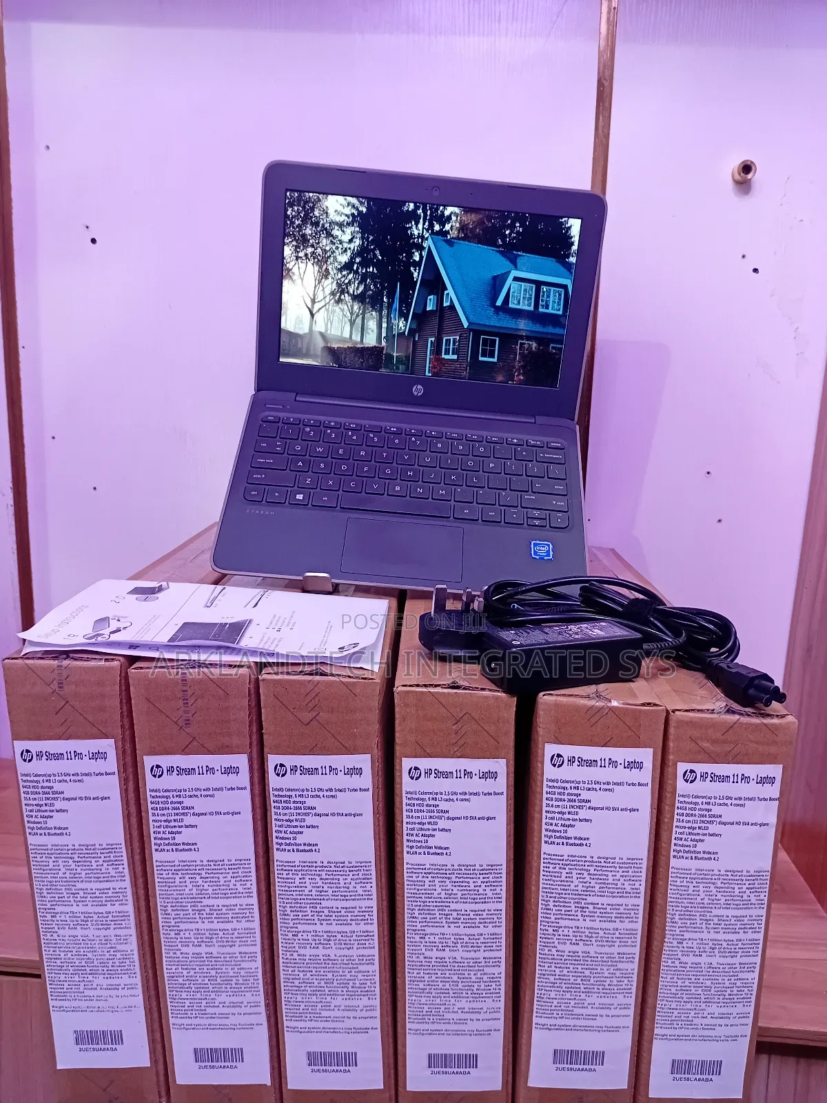 New Laptop HP Stream 11 Pro G4 EE 4GB Intel Celeron SSD 32GB