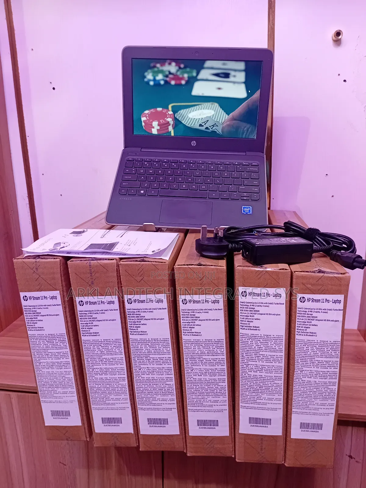 New Laptop HP Stream 11 Pro G4 EE 4GB Intel Celeron SSD 72GB
