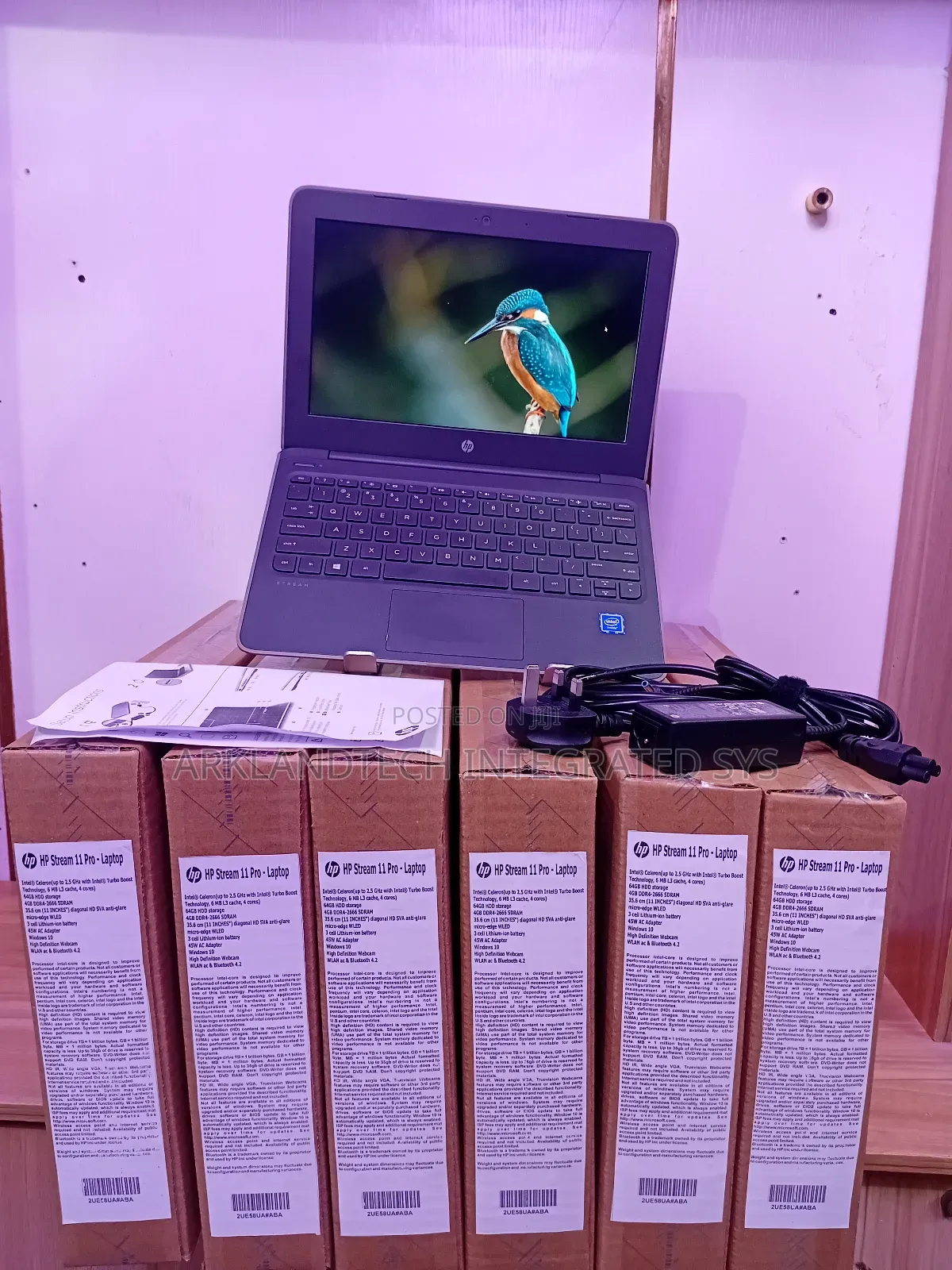 New Laptop HP Stream 11-ah110hr 4GB Intel Celeron SSD 60GB