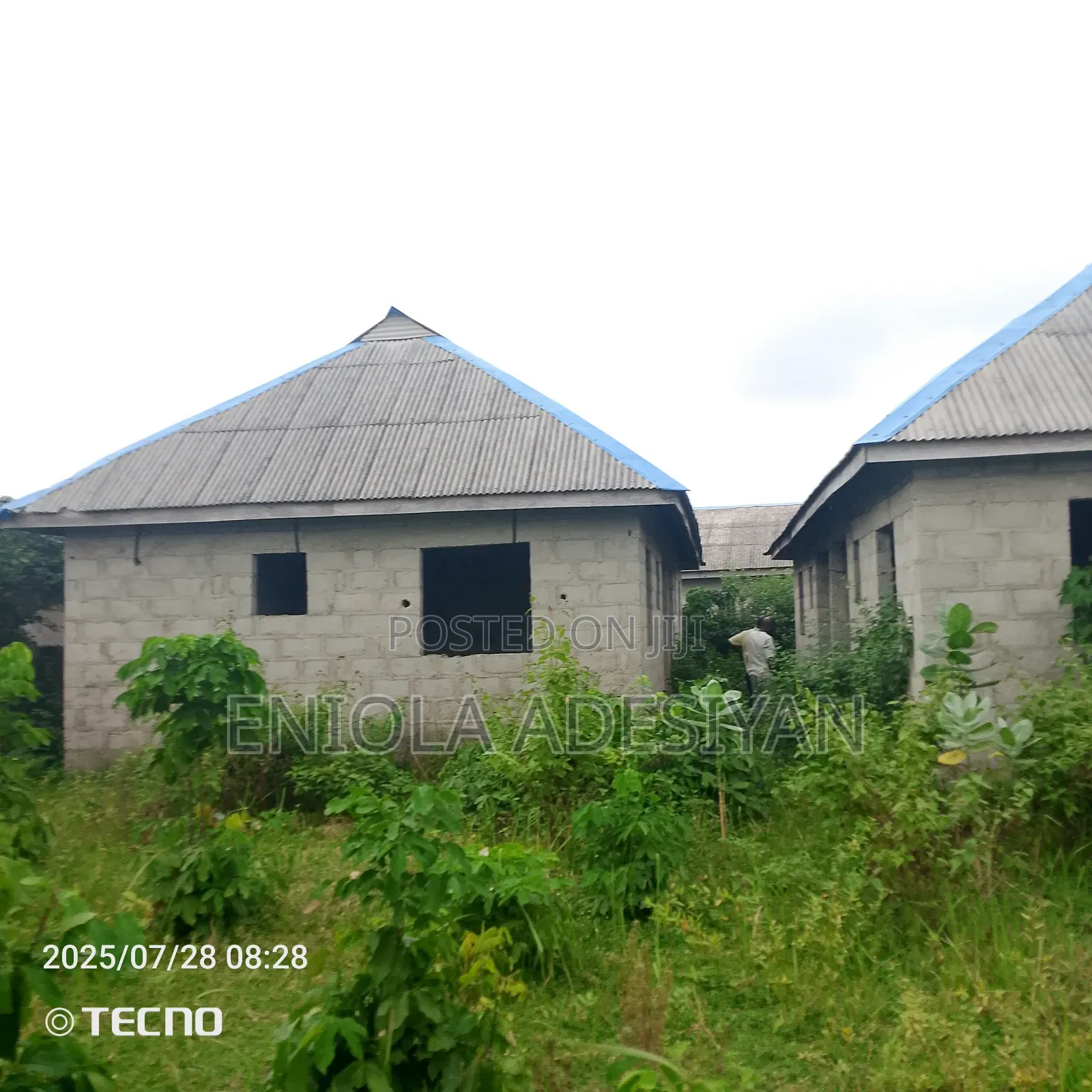 8bdrm Block of Flats in Ajabo Estate, Igbogbo for sale