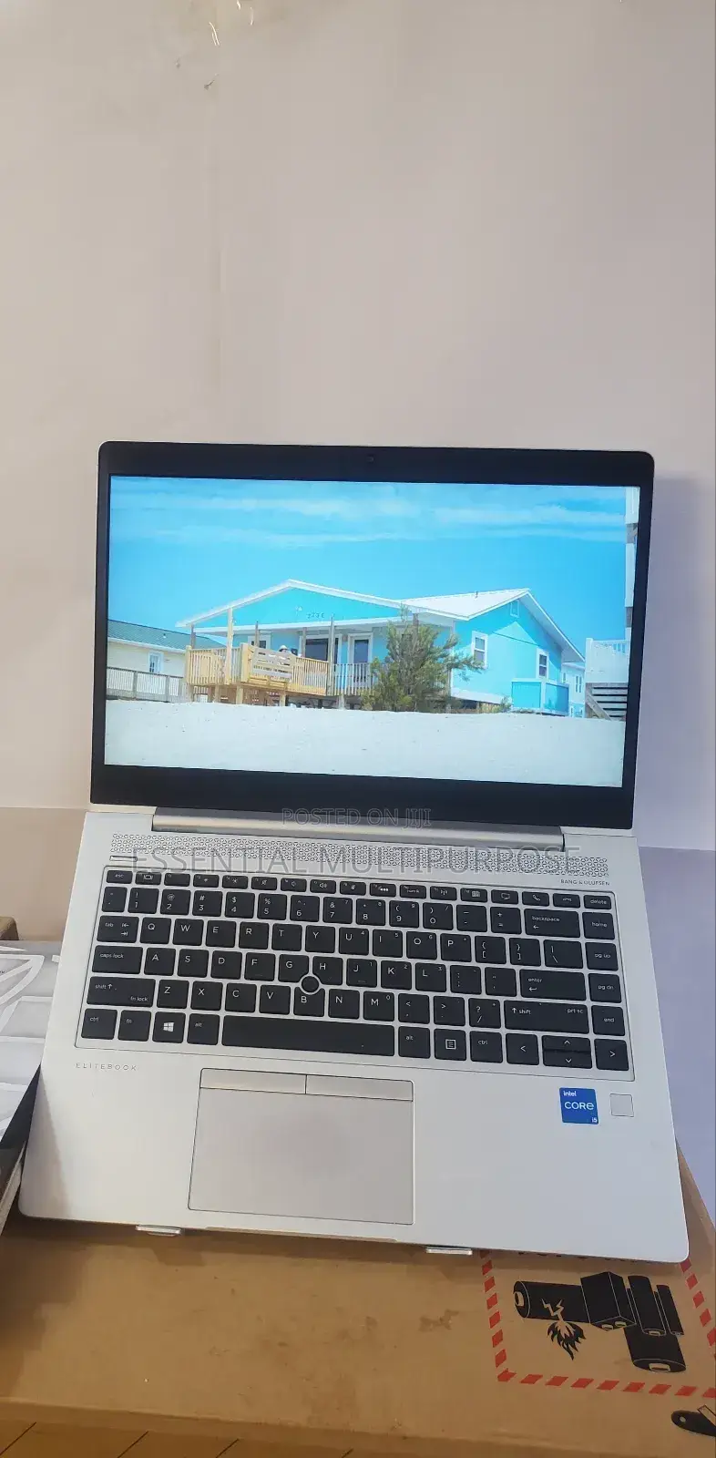New Laptop HP EliteBook 8560P 8GB Intel Core I5 SSD 1T