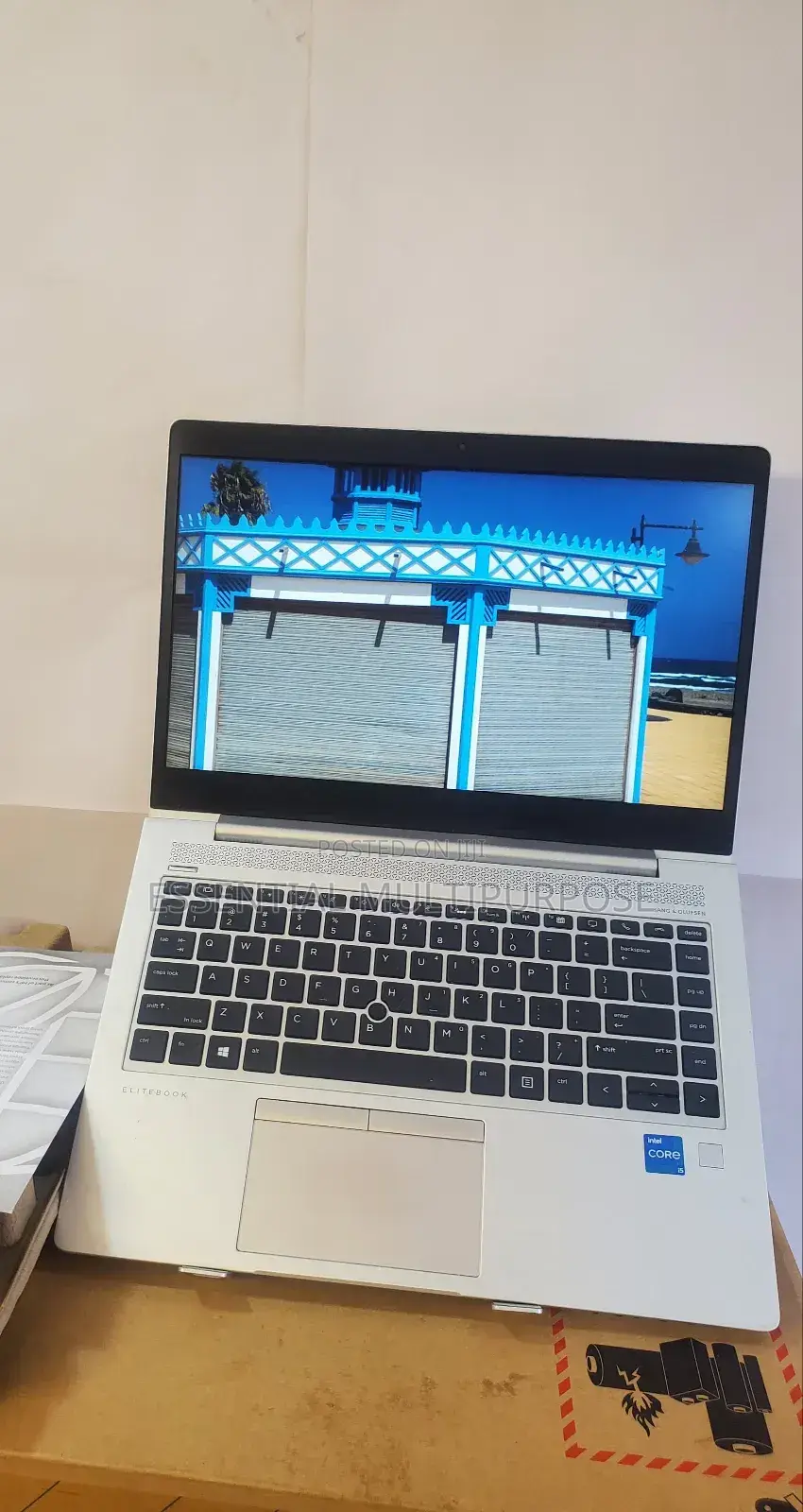 New Laptop HP EliteBook 8560W 16GB Intel Core I5 SSD 256GB