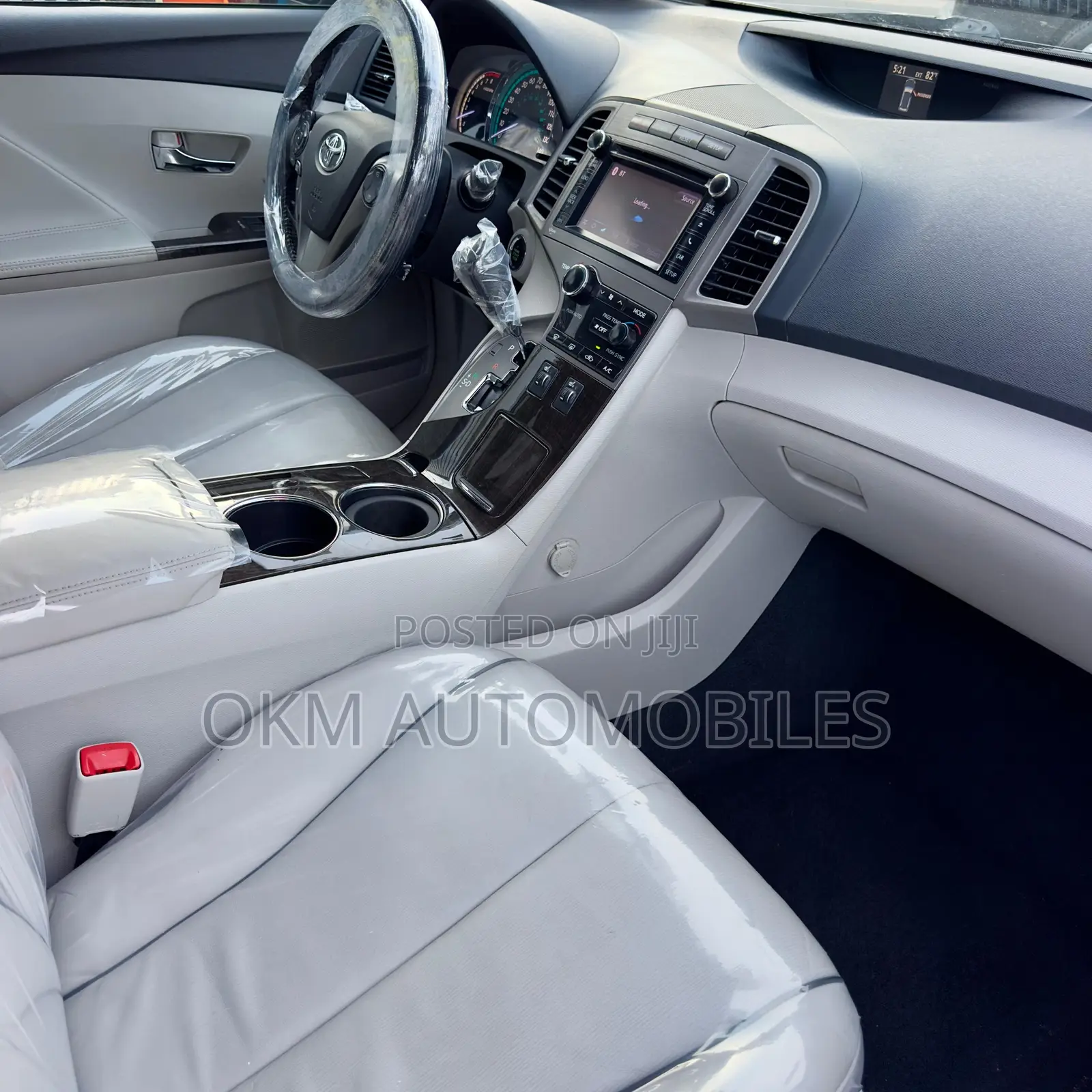 Toyota Venza XLE 4dr Wagon AWD (3.5L 6cyl 6A) 2014 Gray
