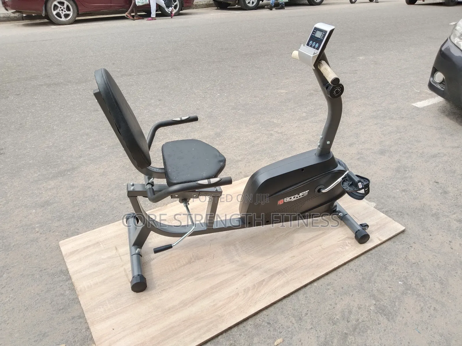 Semi Commercial Recumbent Bike With Display Meter and Double Handle
