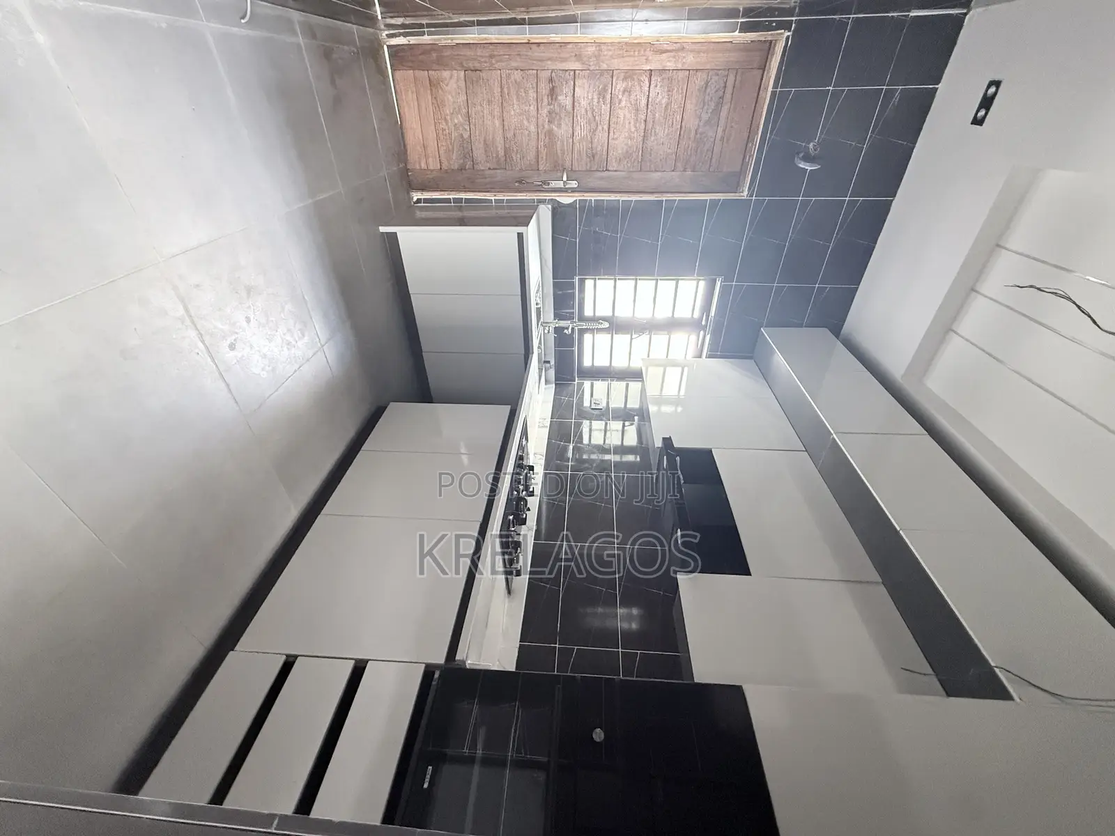 4bdrm Duplex in Ikota for sale