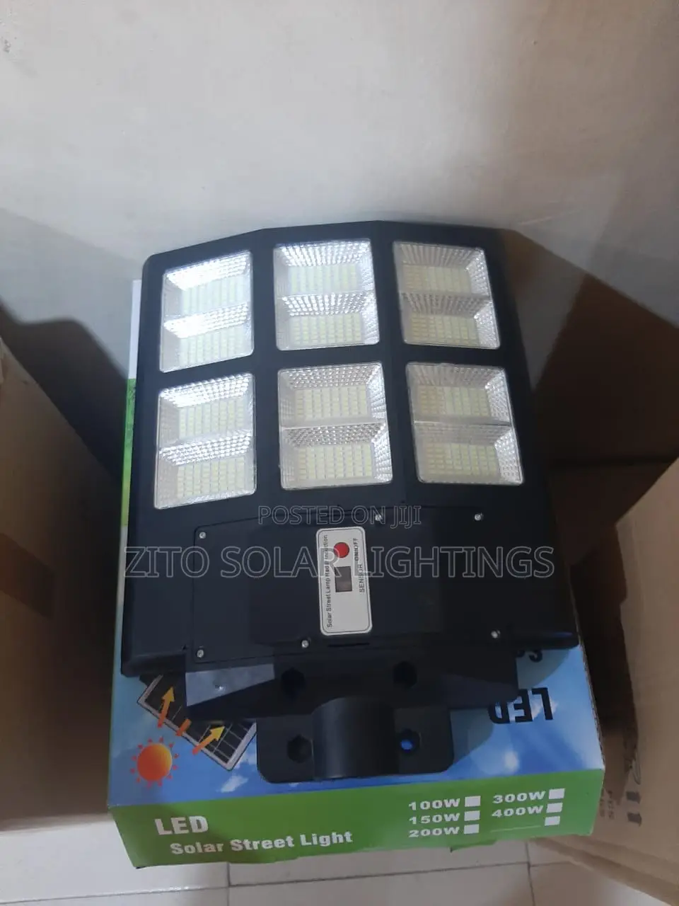 12 Eyes Solar Street Light