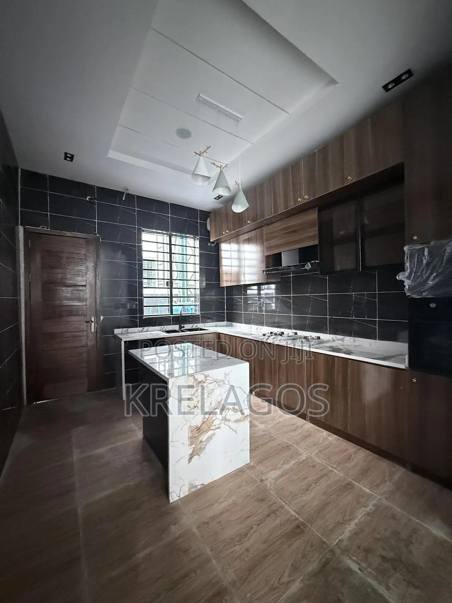 4bdrm Duplex in Ikota for sale