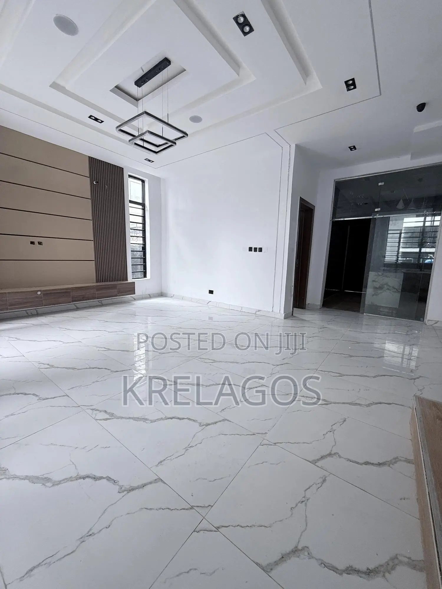 4bdrm Duplex in Ikota for sale