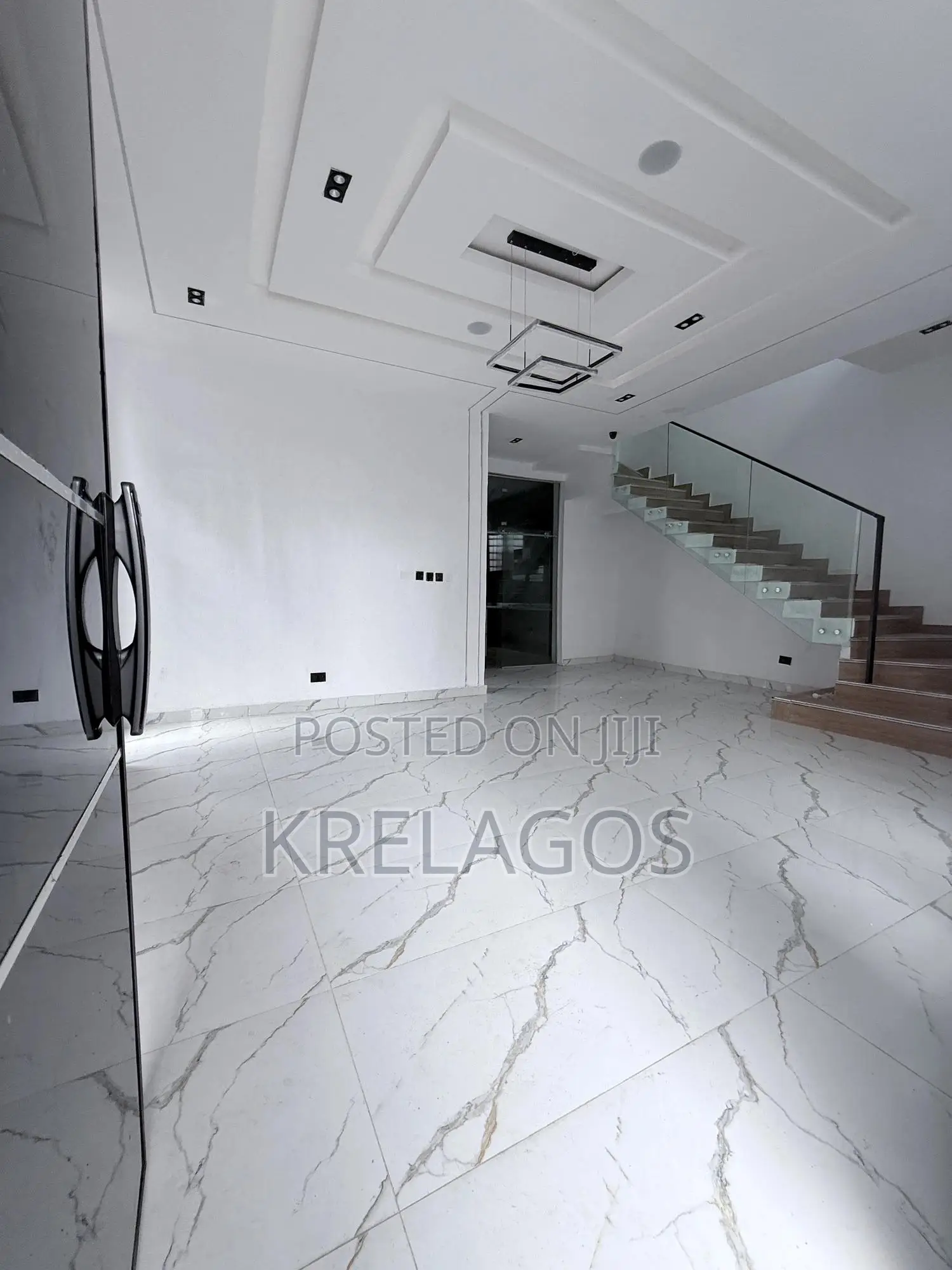 4bdrm Duplex in Ikota for sale
