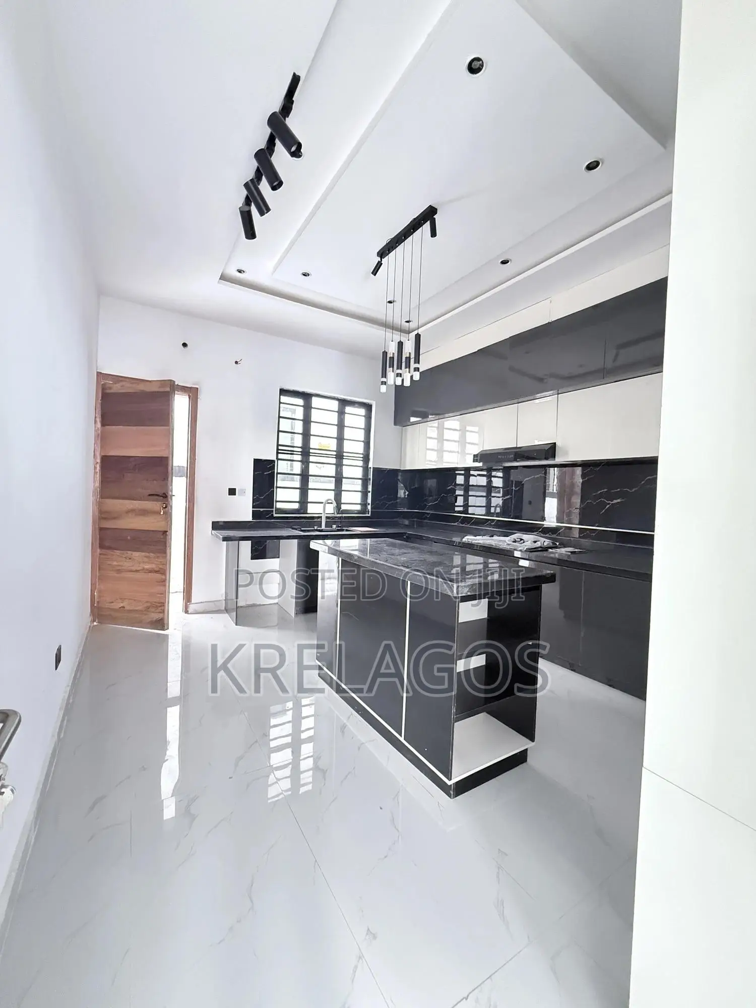 5bdrm Duplex in Ado / Ajah for sale