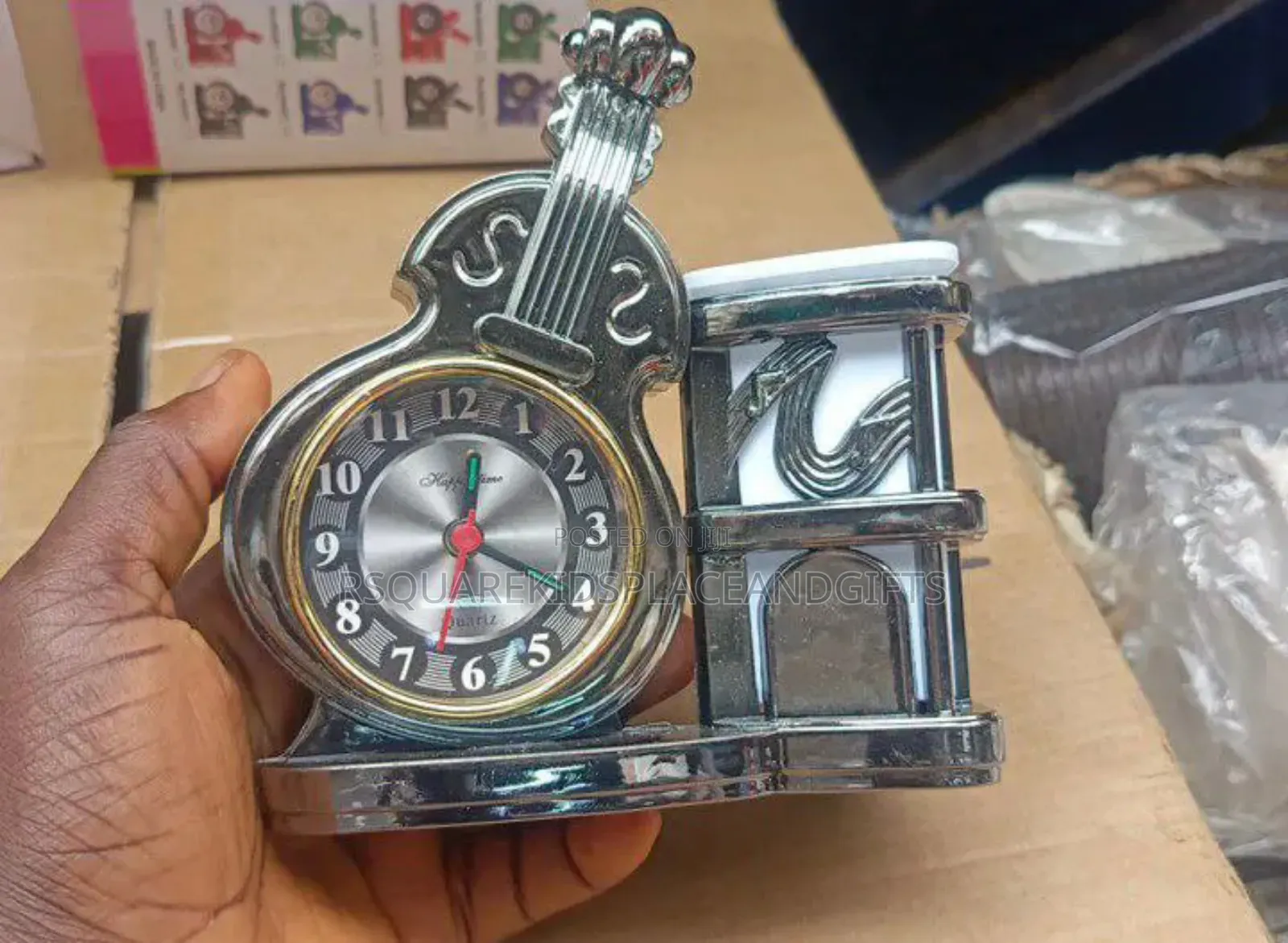 Clock and Pen Holder for Souvenir