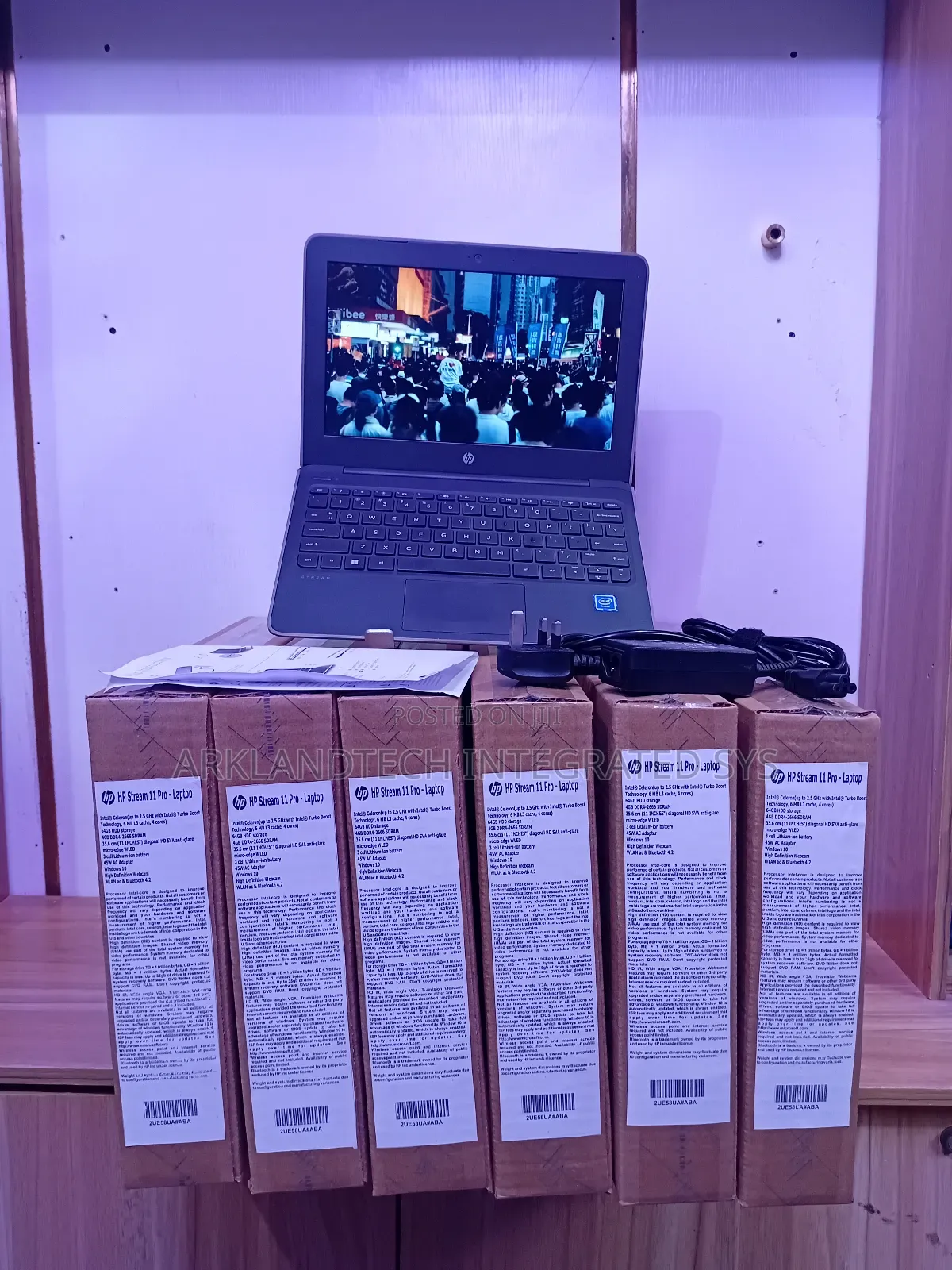 New Laptop HP Stream Notebook 4GB Intel Celeron SSD 32GB