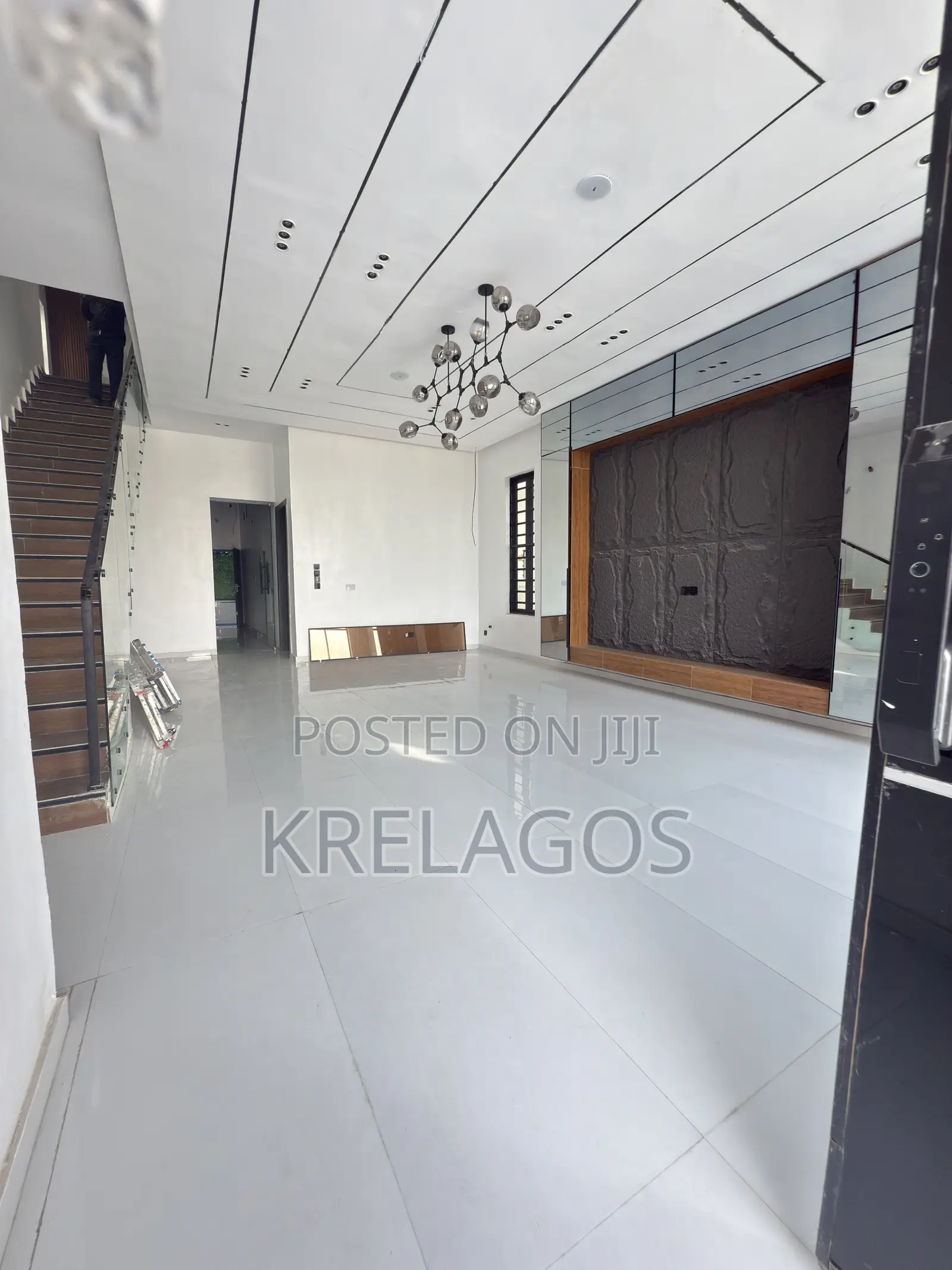 5bdrm Duplex in Ado / Ajah for sale