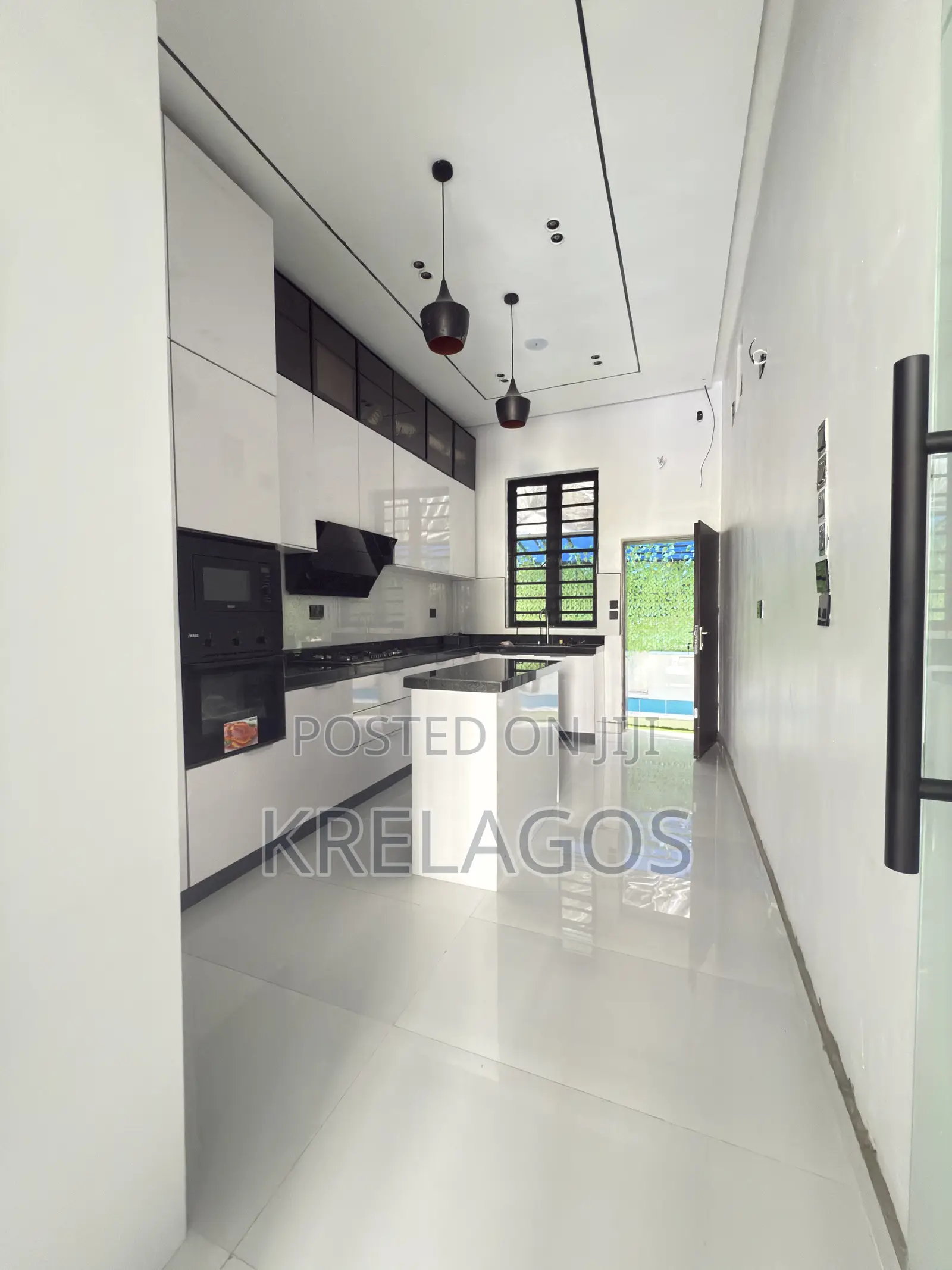 5bdrm Duplex in Ado / Ajah for sale