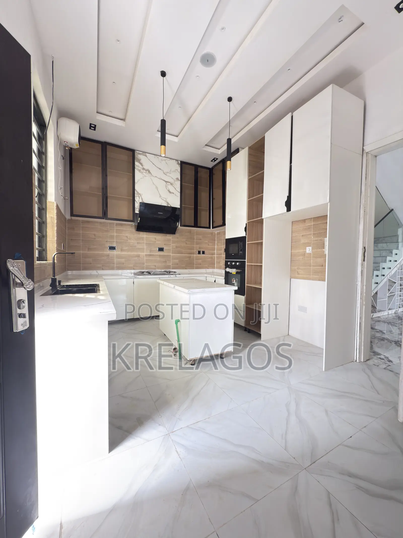4bdrm Duplex in Ado / Ajah for sale