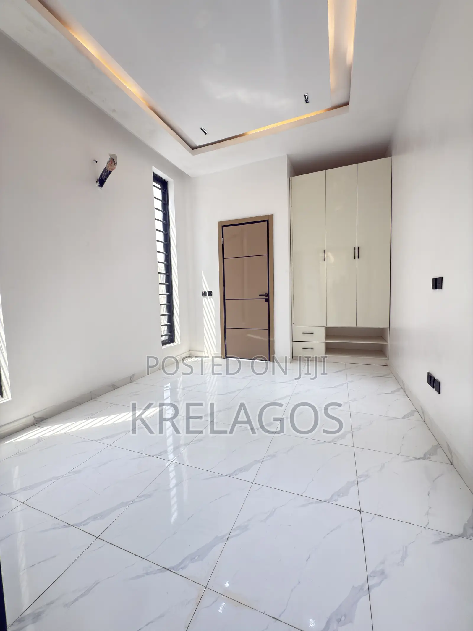 5bdrm Duplex in Ado / Ajah for sale
