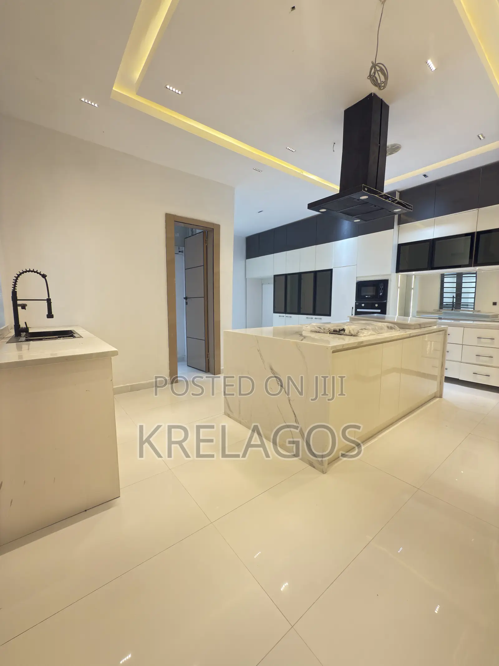 5bdrm Duplex in Ado / Ajah for sale