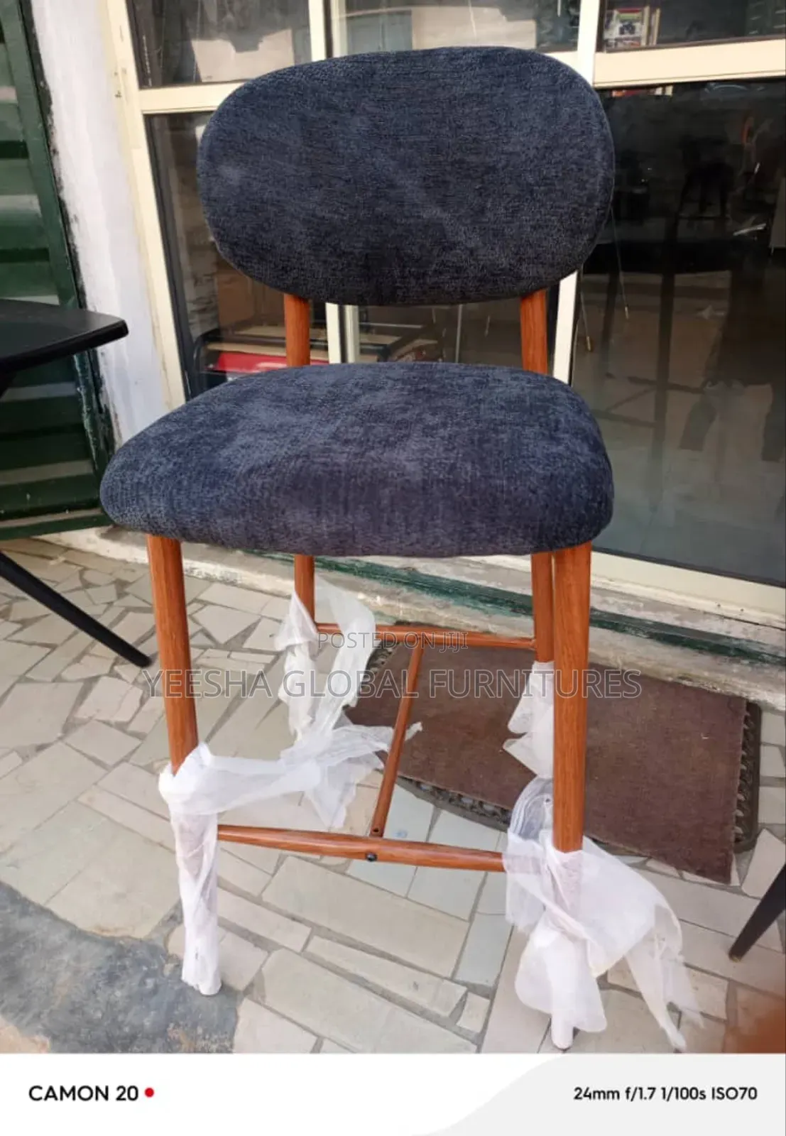 Asthenic Sturdy Bar Chair