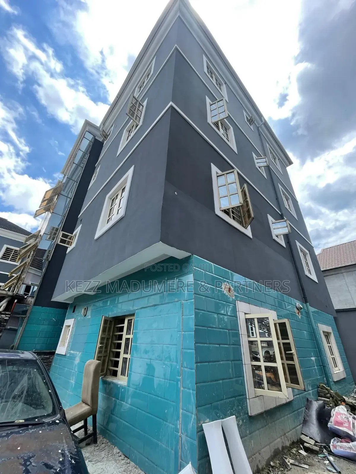 14bdrm Block of Flats in Orazi ,Off New Gra , for sale