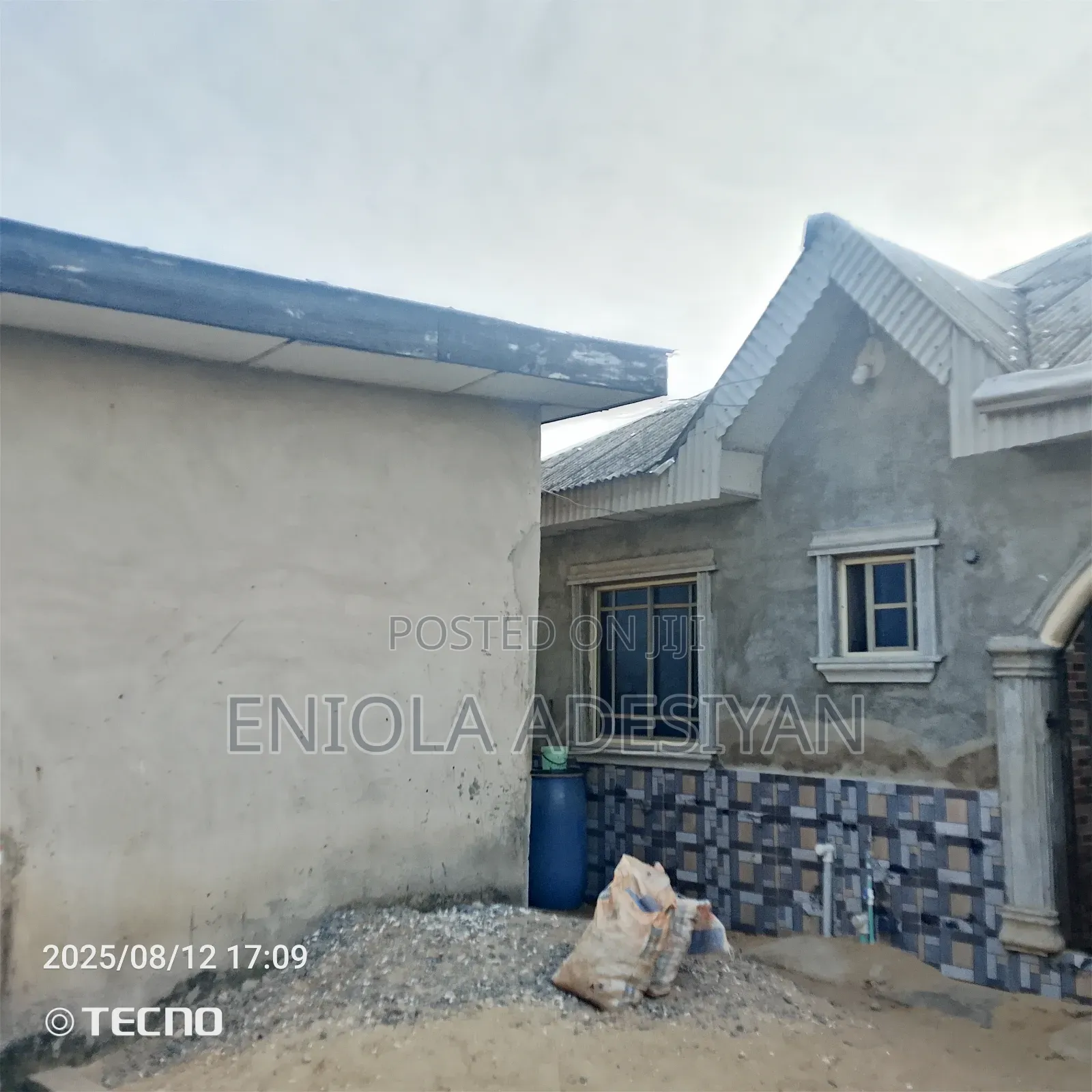 2bdrm Block of Flats in Bomode Oku Dangote, Igbogbo for rent