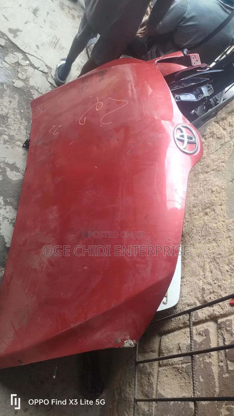 Bonnet Venza 2015