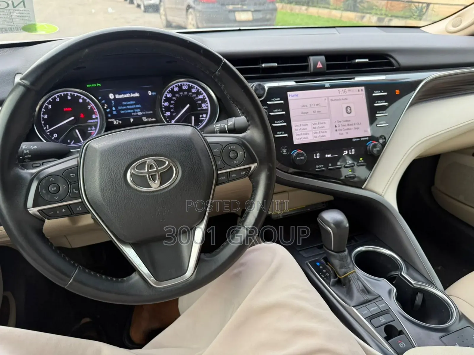 Toyota Camry XLE V6 FWD (3.5L 6cyl 8AM) 2018 White