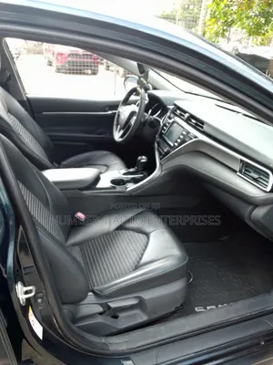 Toyota Camry SE FWD (2.5L 4cyl 8AM) 2018 Green