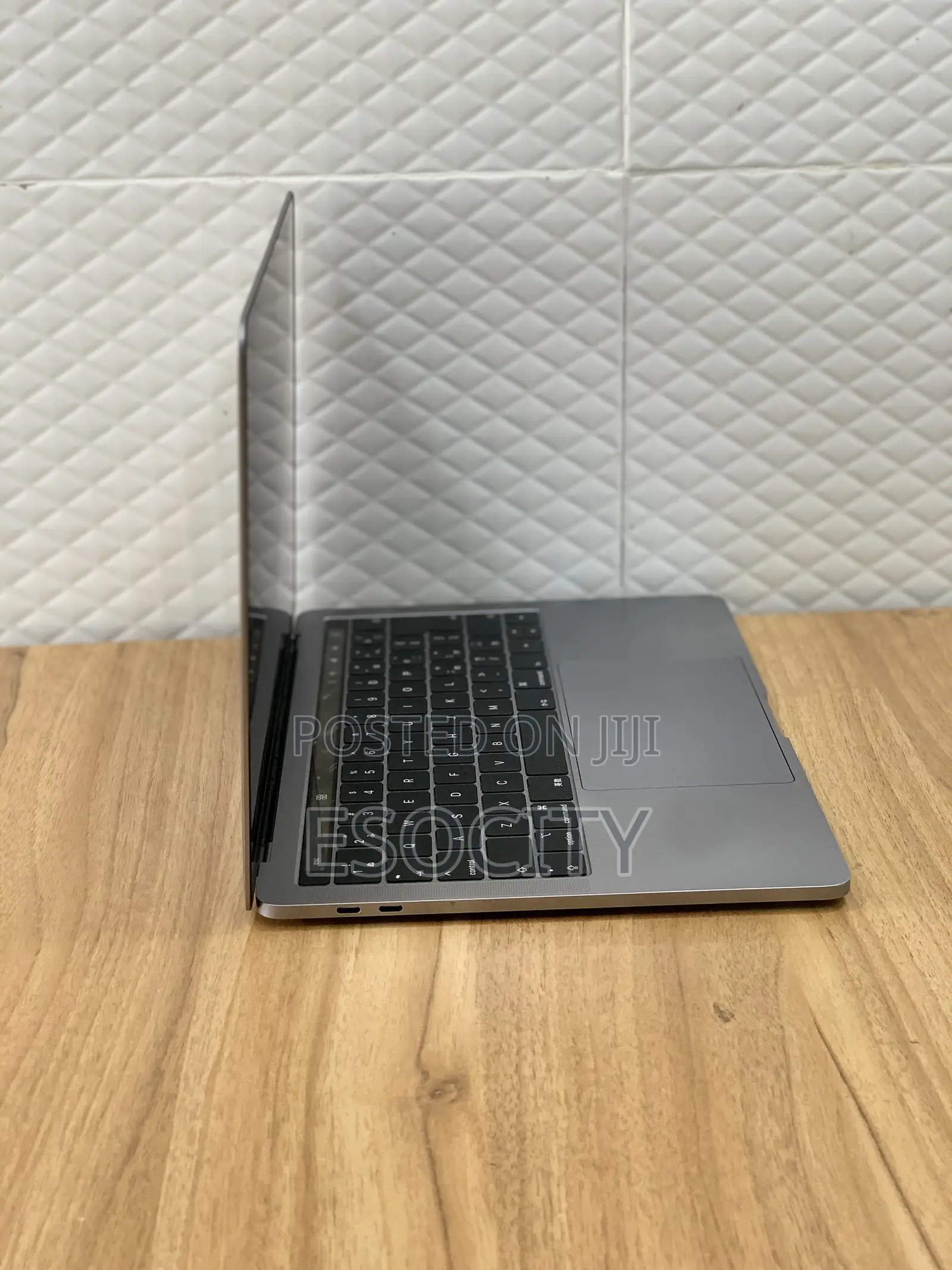 Laptop Apple MacBook Pro 2019 16GB Intel Core I5 SSD 256GB