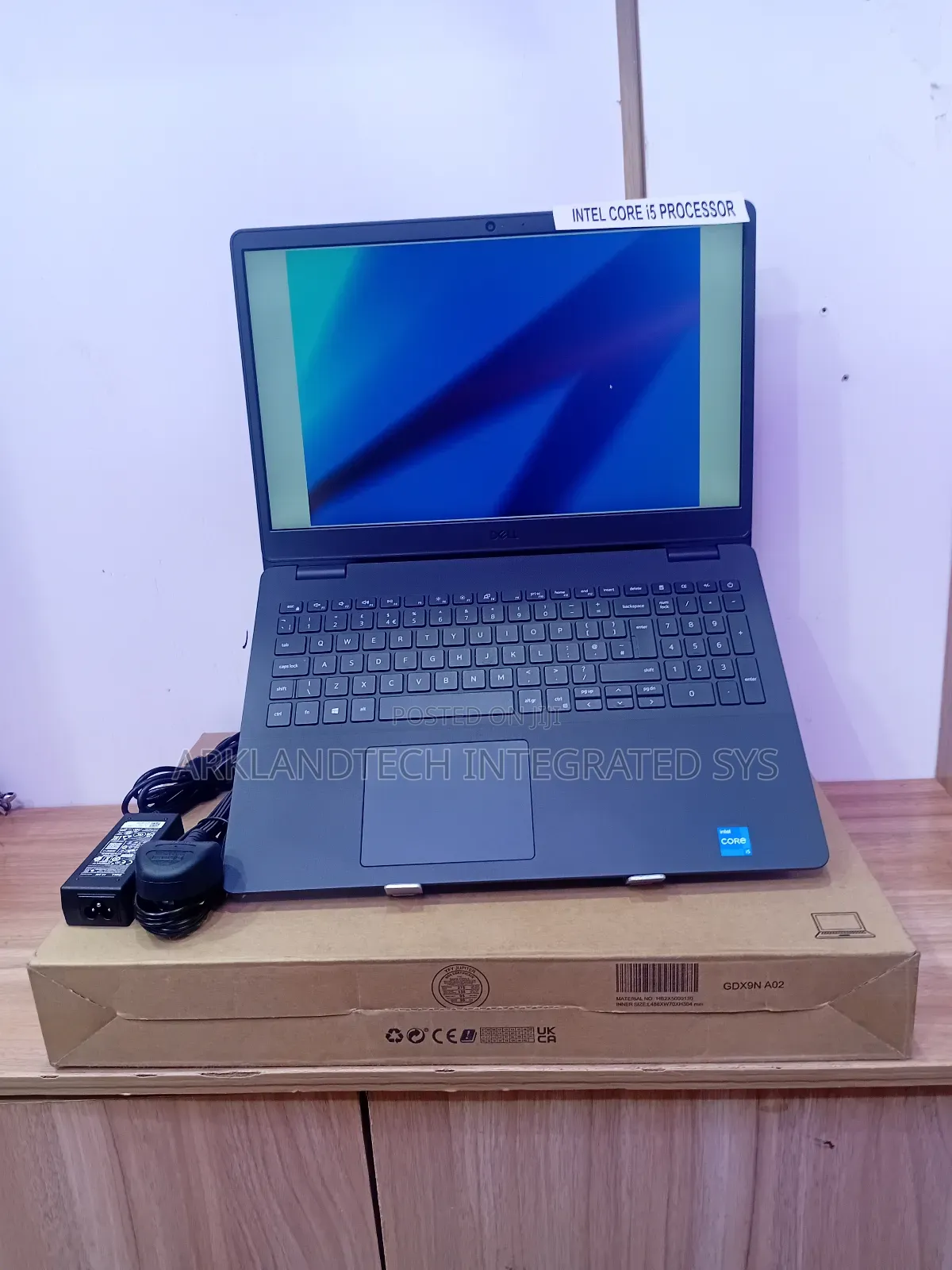 New Laptop Dell Vostro 1320 8GB Intel Core I5 SSD 512GB