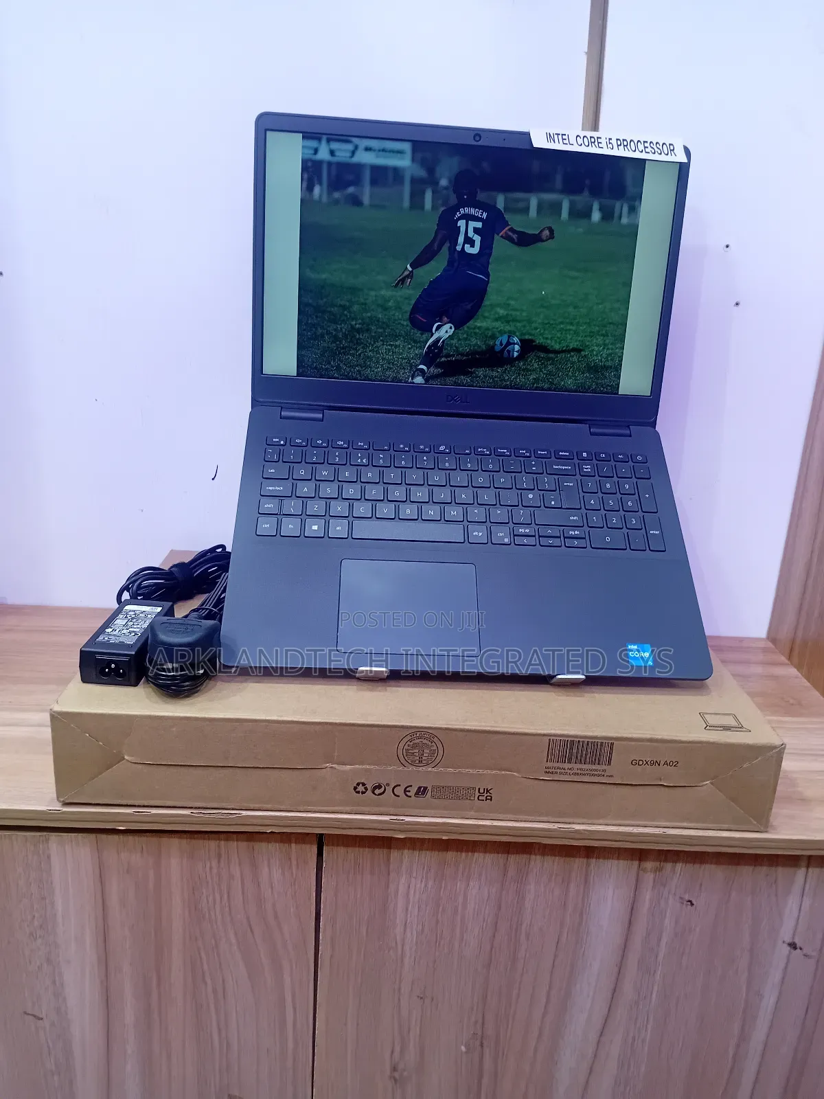 New Laptop Dell Vostro 14 5468 8GB Intel Core I5 SSD 512GB