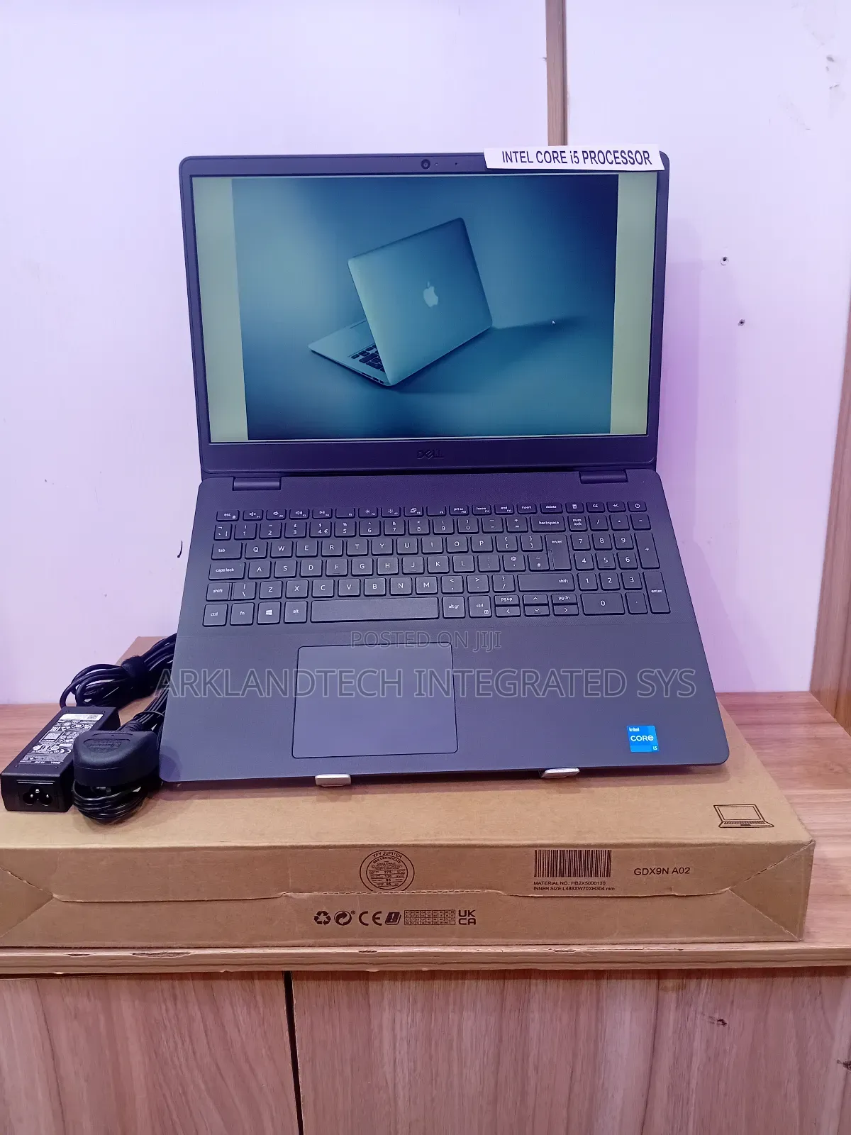 New Laptop Dell Vostro 15 3000 8GB Intel Core I5 SSD 512GB