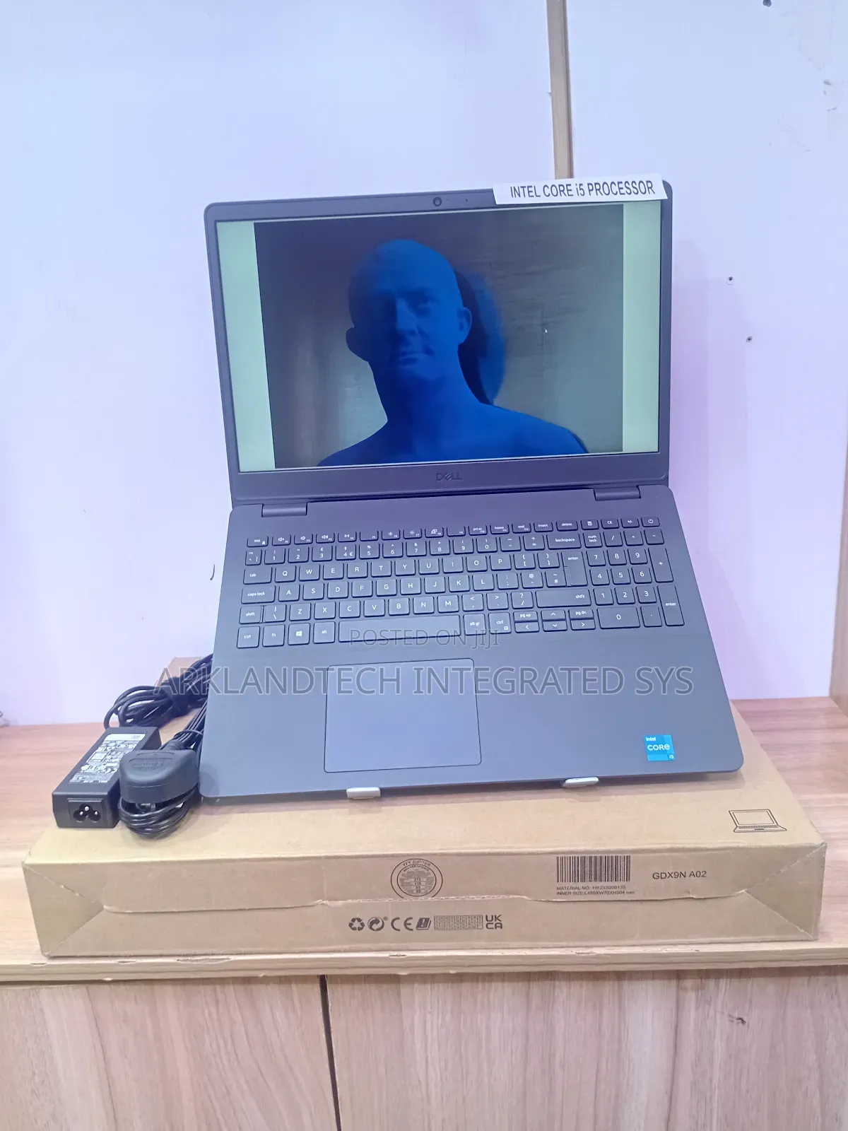 New Laptop Dell Vostro 15 3549 8GB Intel Core I5 SSD 512GB