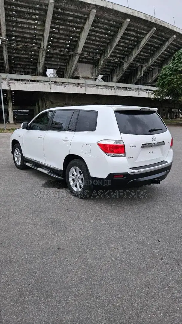 Toyota Highlander Limited 2012 White