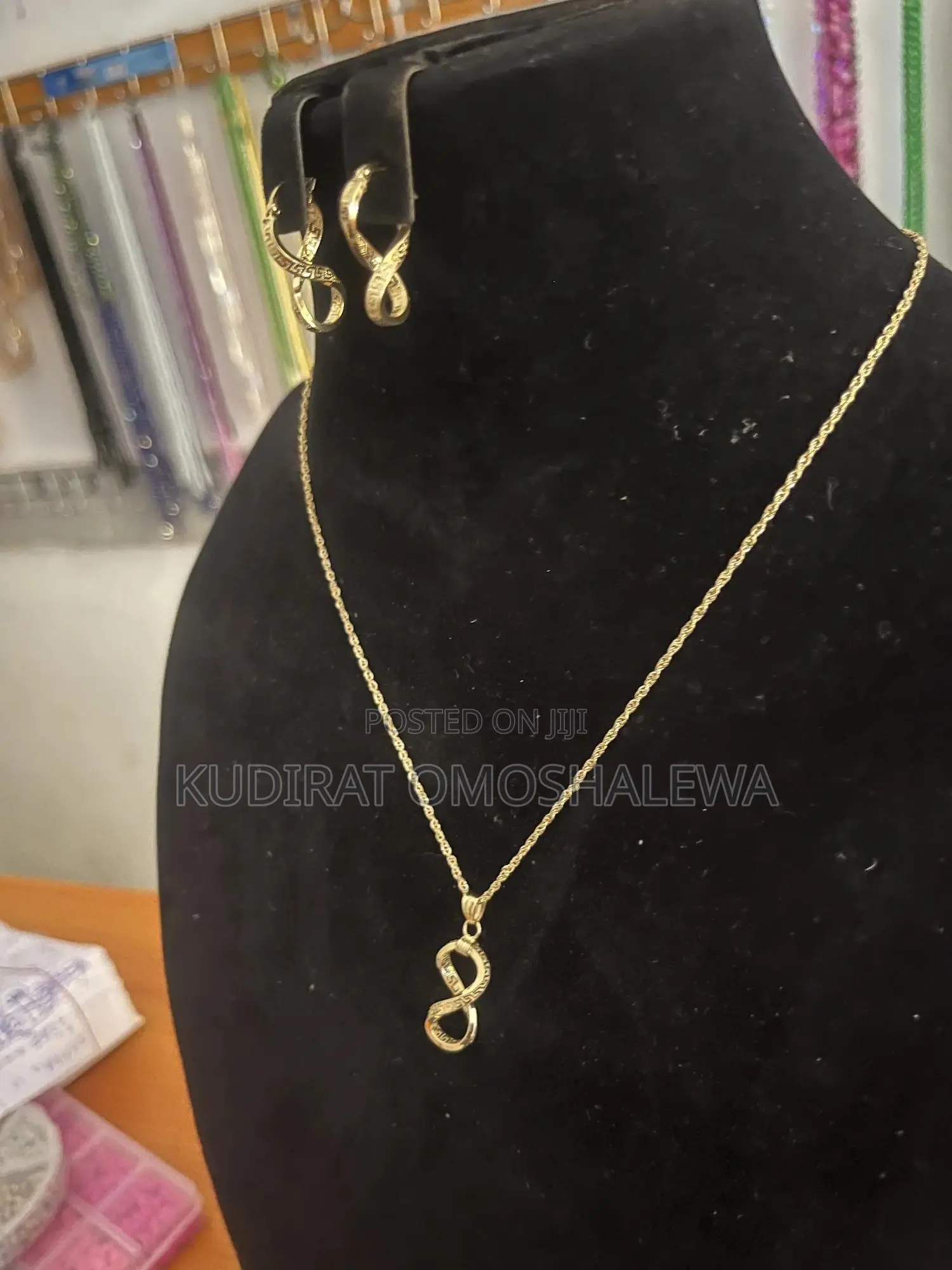 18karat Earrings and Pendants