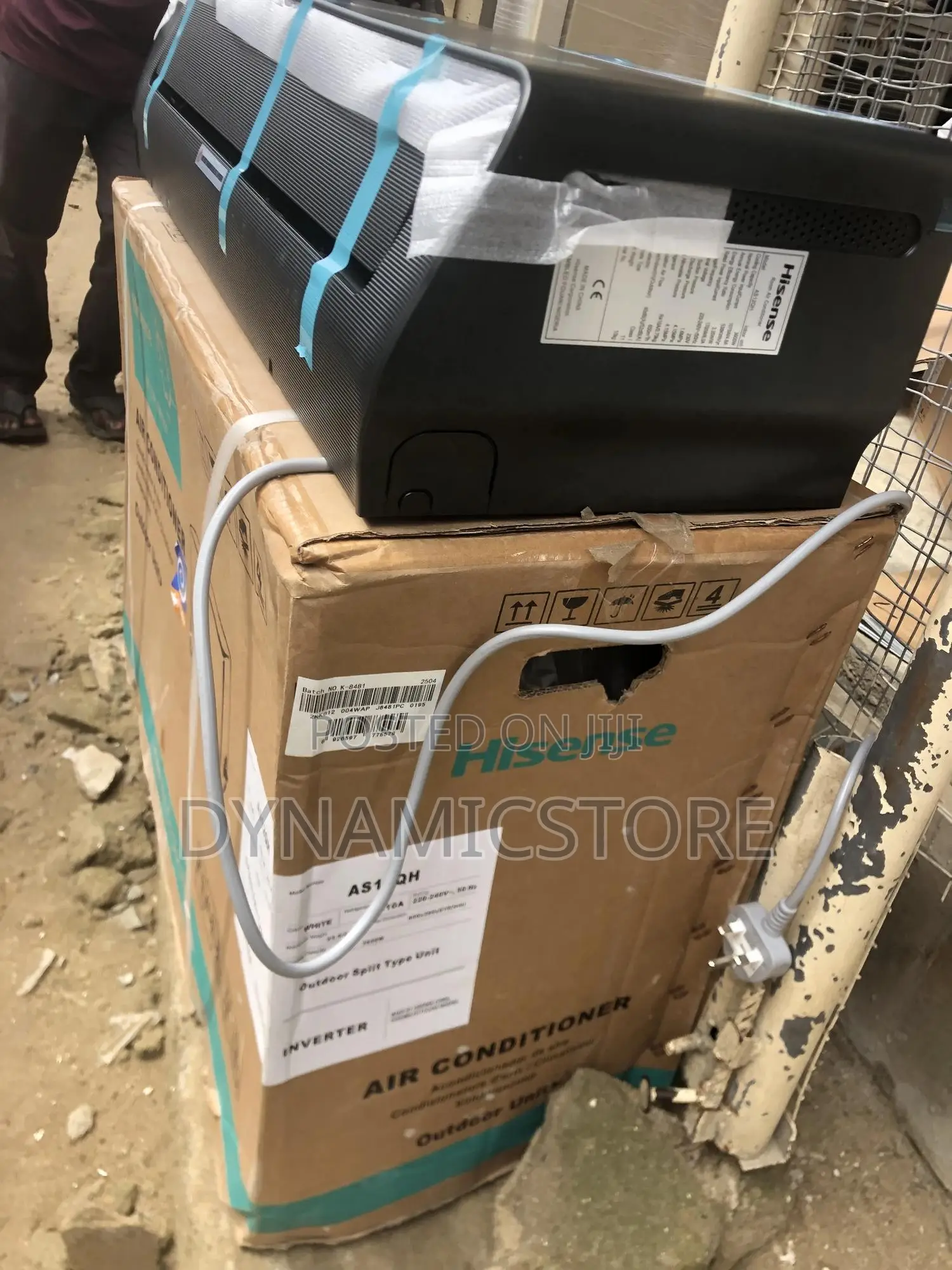 Hisense 1.5hp Split Inverter Black Colour