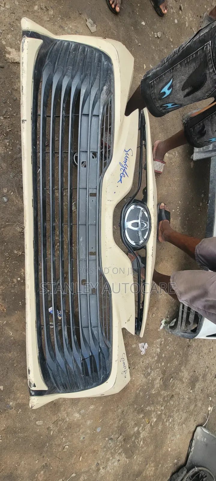 Complete Front Bumper Camry 2018 Le
