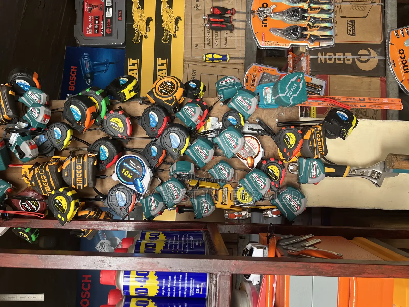 Retractable Measuring Tapes