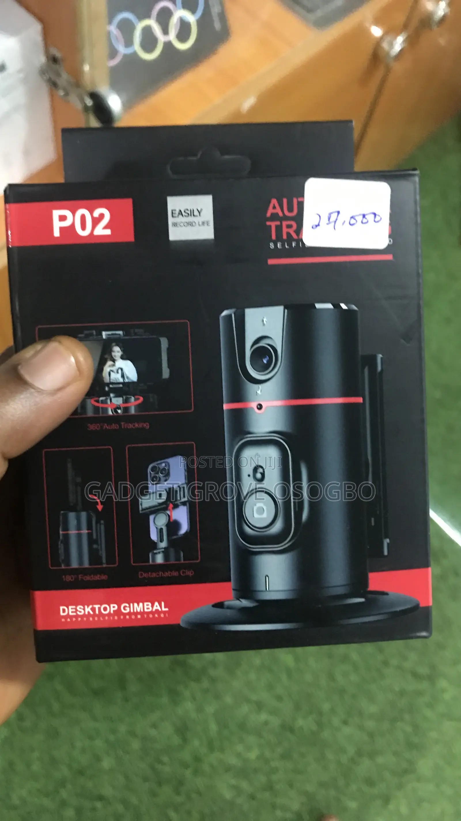 P02 Autoface Tracking Selfie Stick Tripod