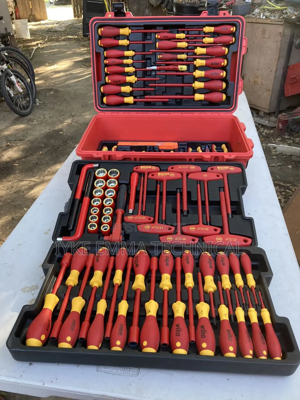 Wiha 32800 80-Piece Insulated Tool Set