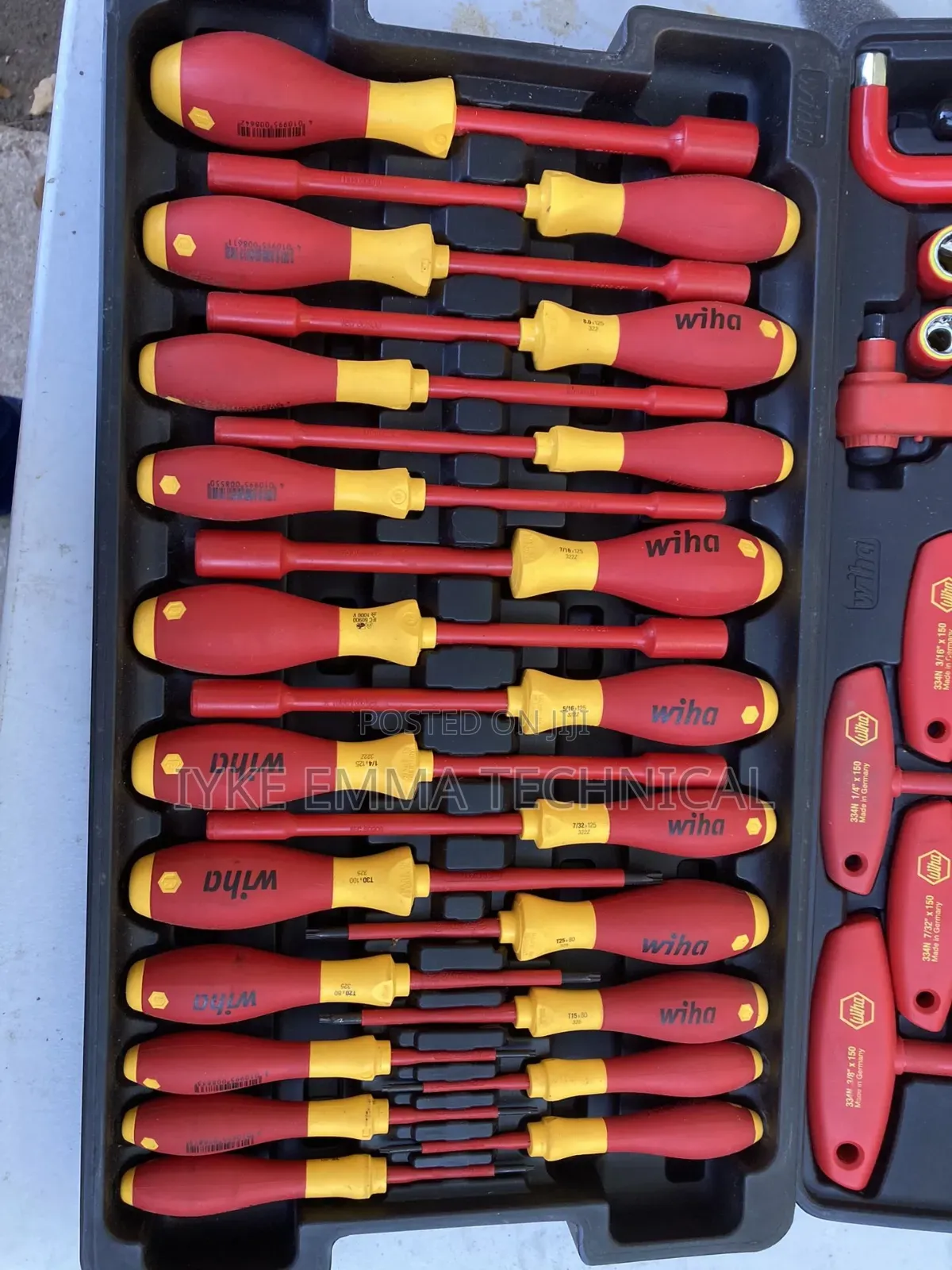 Wiha 32800 80-Piece Insulated Tool Set