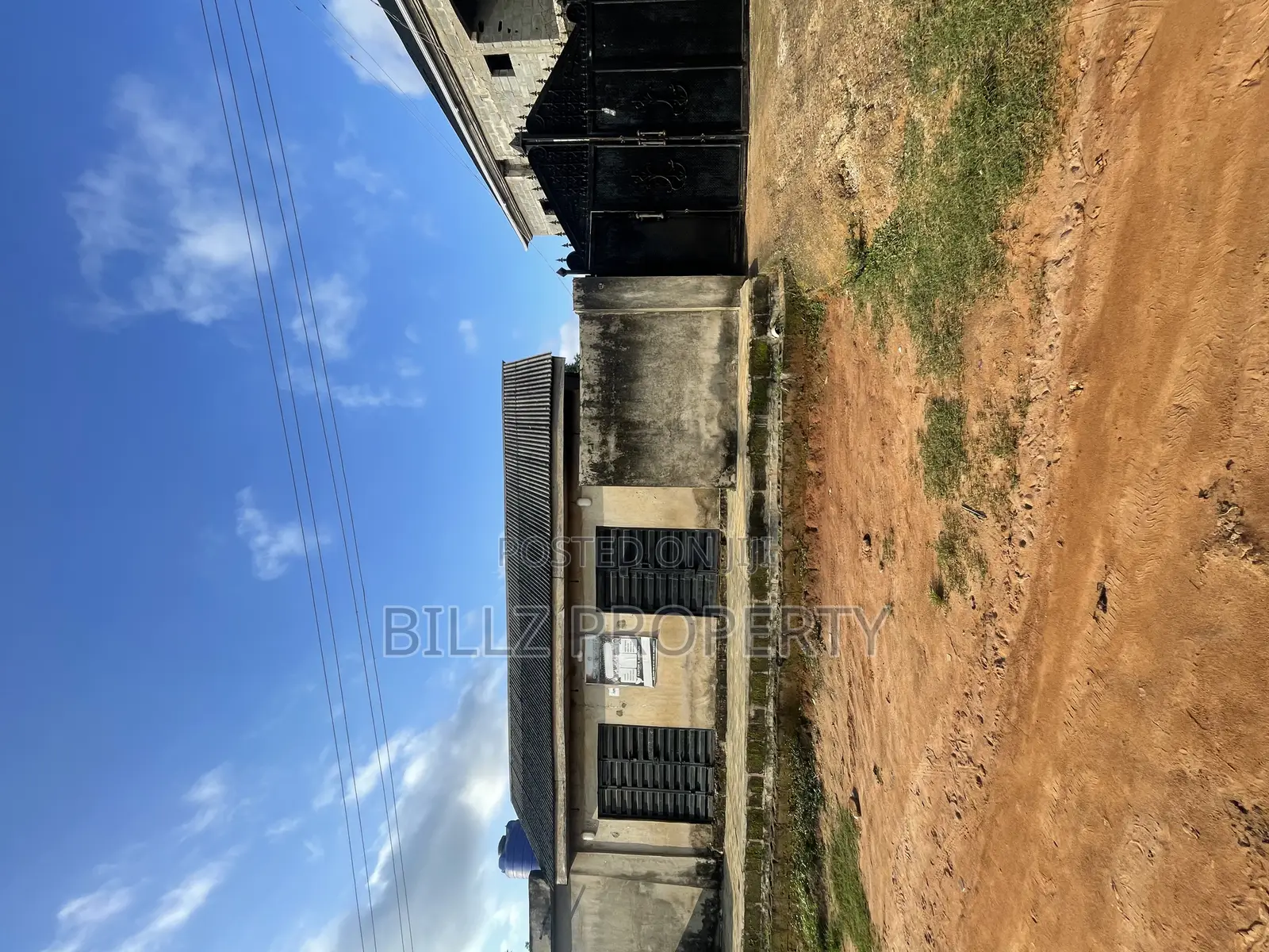 3bdrm Block of Flats in Baba70 Ikola Road, Abule Egba for sale