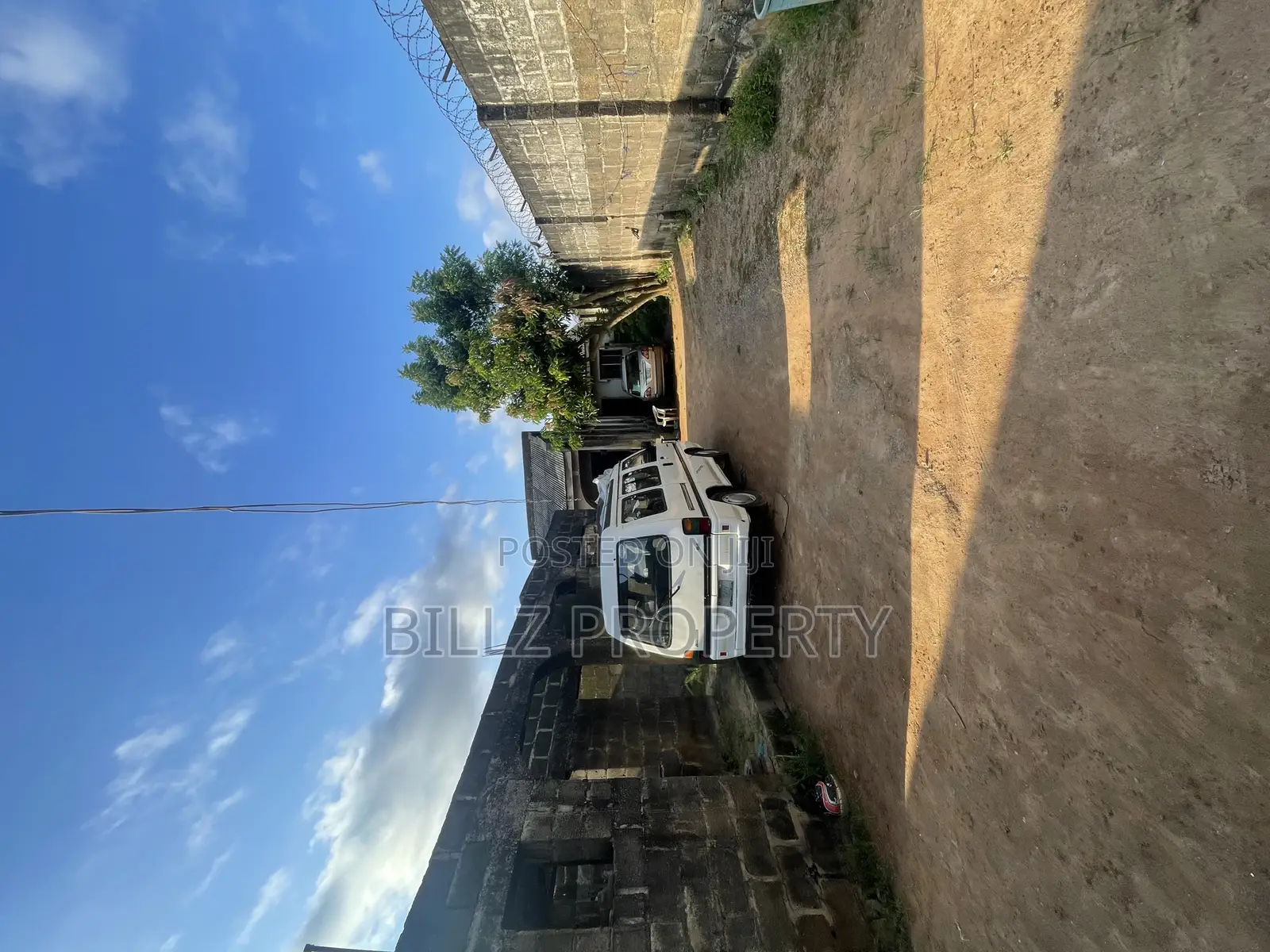3bdrm Block of Flats in Baba70 Ikola Road, Abule Egba for sale