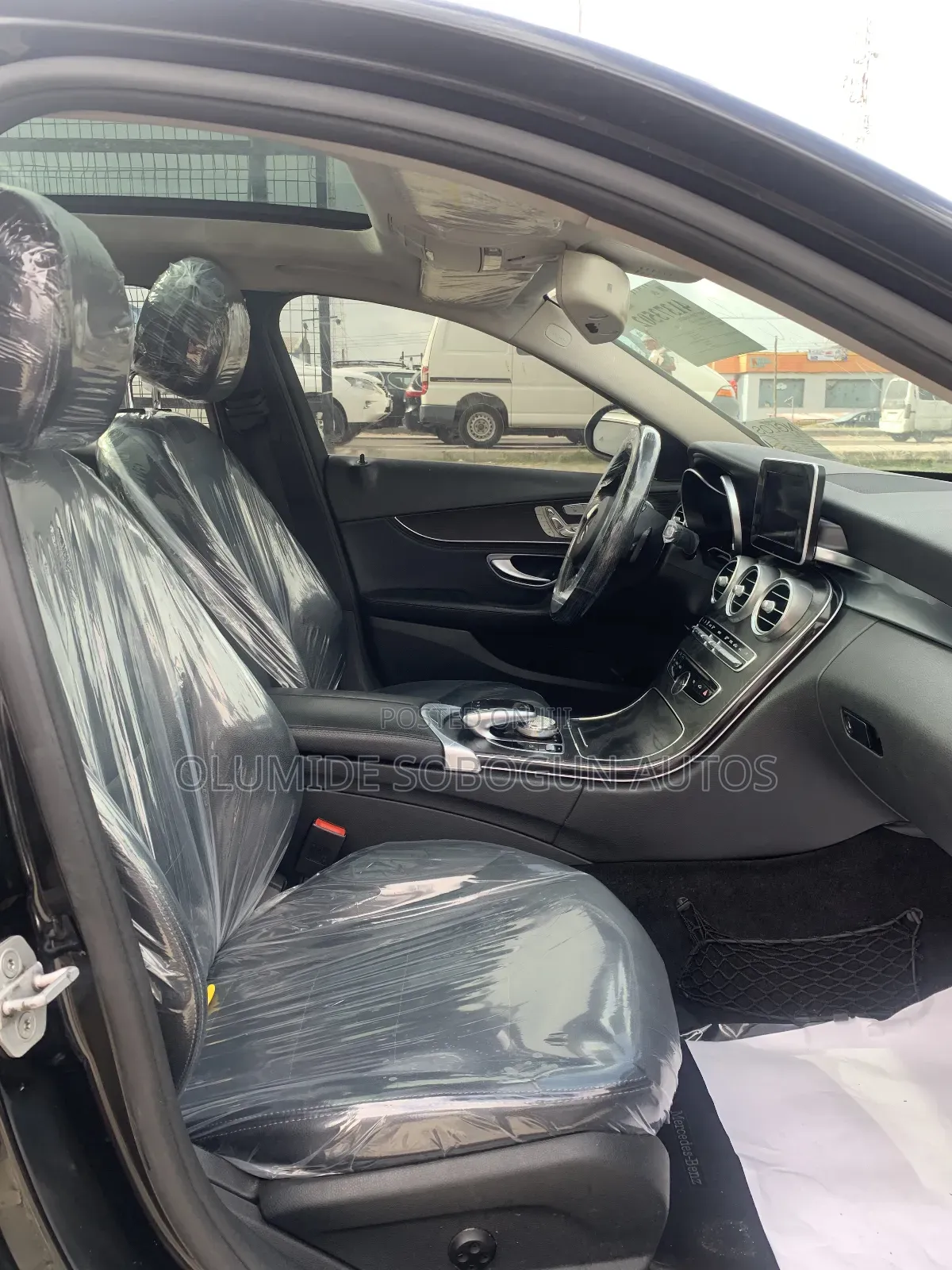 Mercedes-Benz C300 Luxury 4dr AWD 4Matic Sedan (2.0L 4cyl 7A) 2015